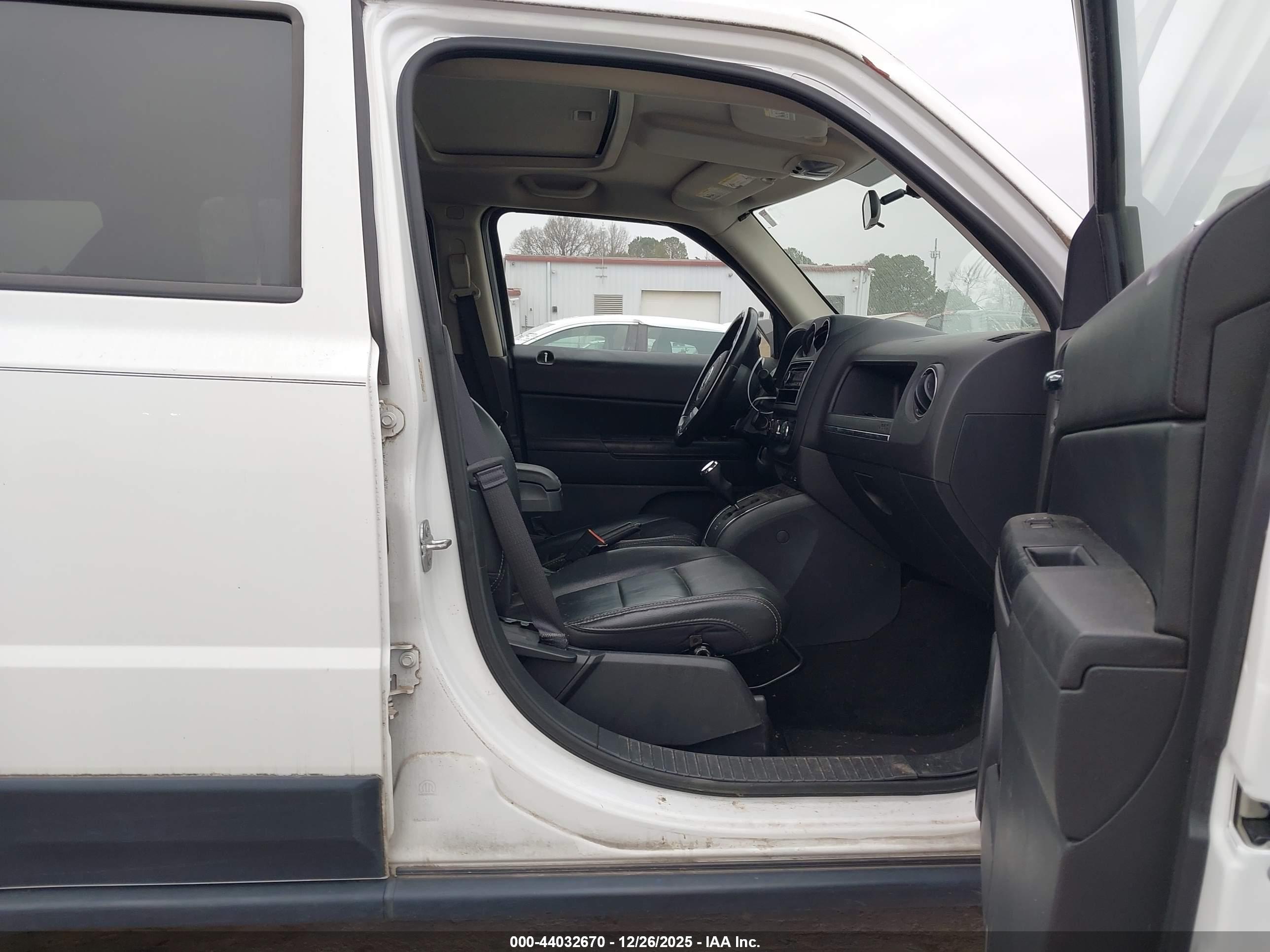 JEEP PATRIOT image 5