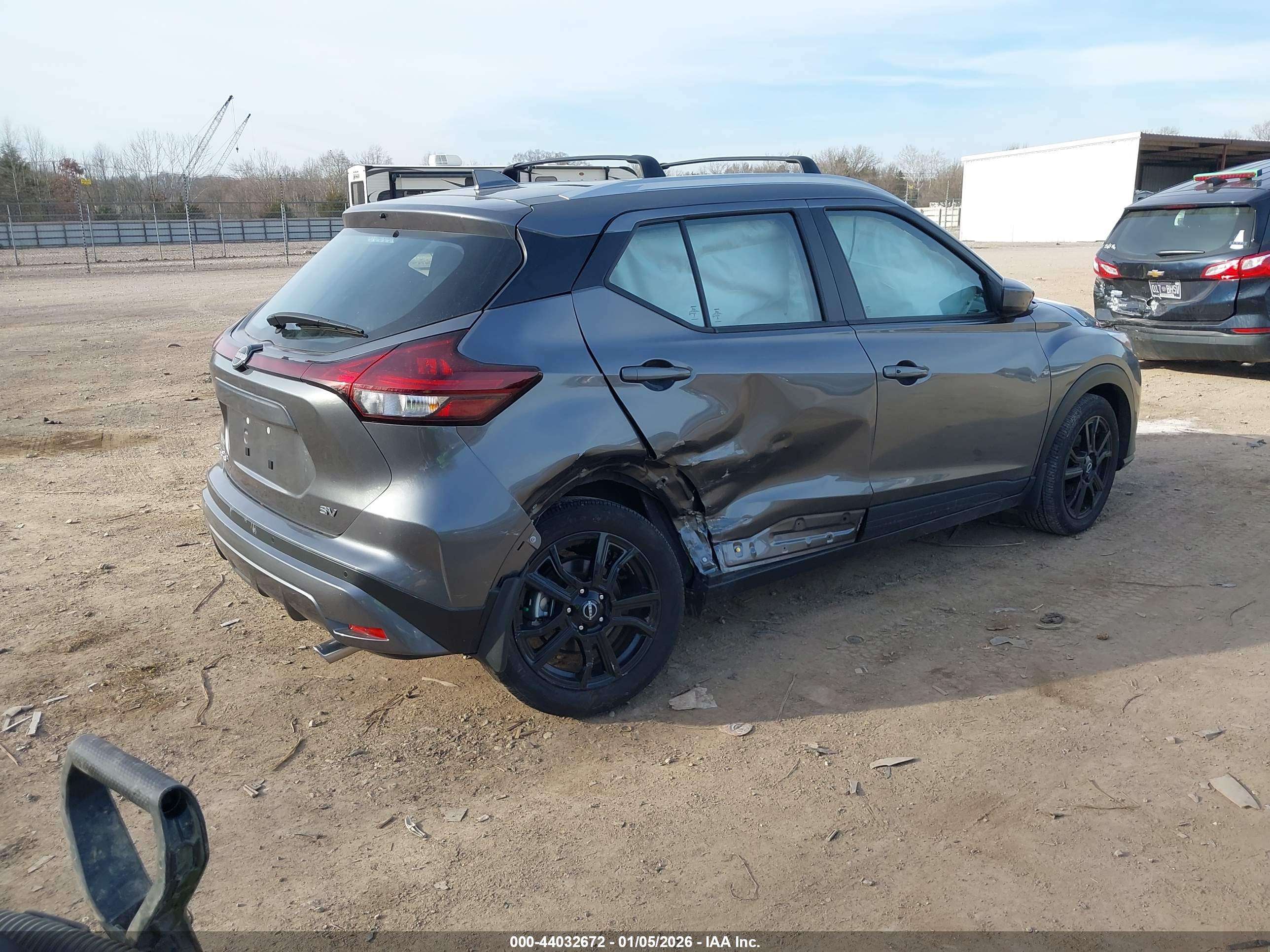 NISSAN KICKS image 4