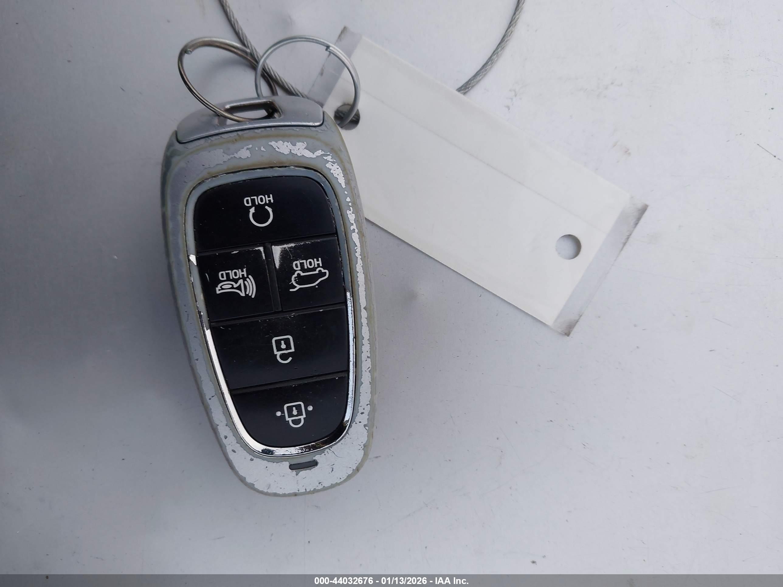 HYUNDAI TUCSON image 11