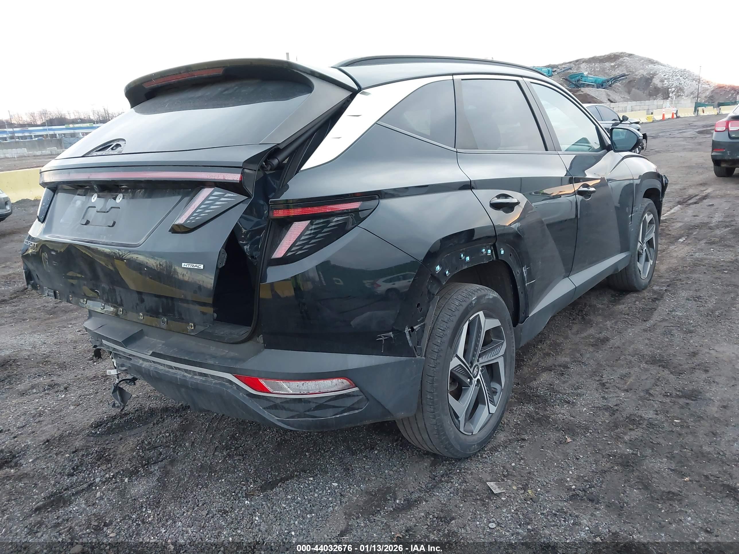 HYUNDAI TUCSON image 4