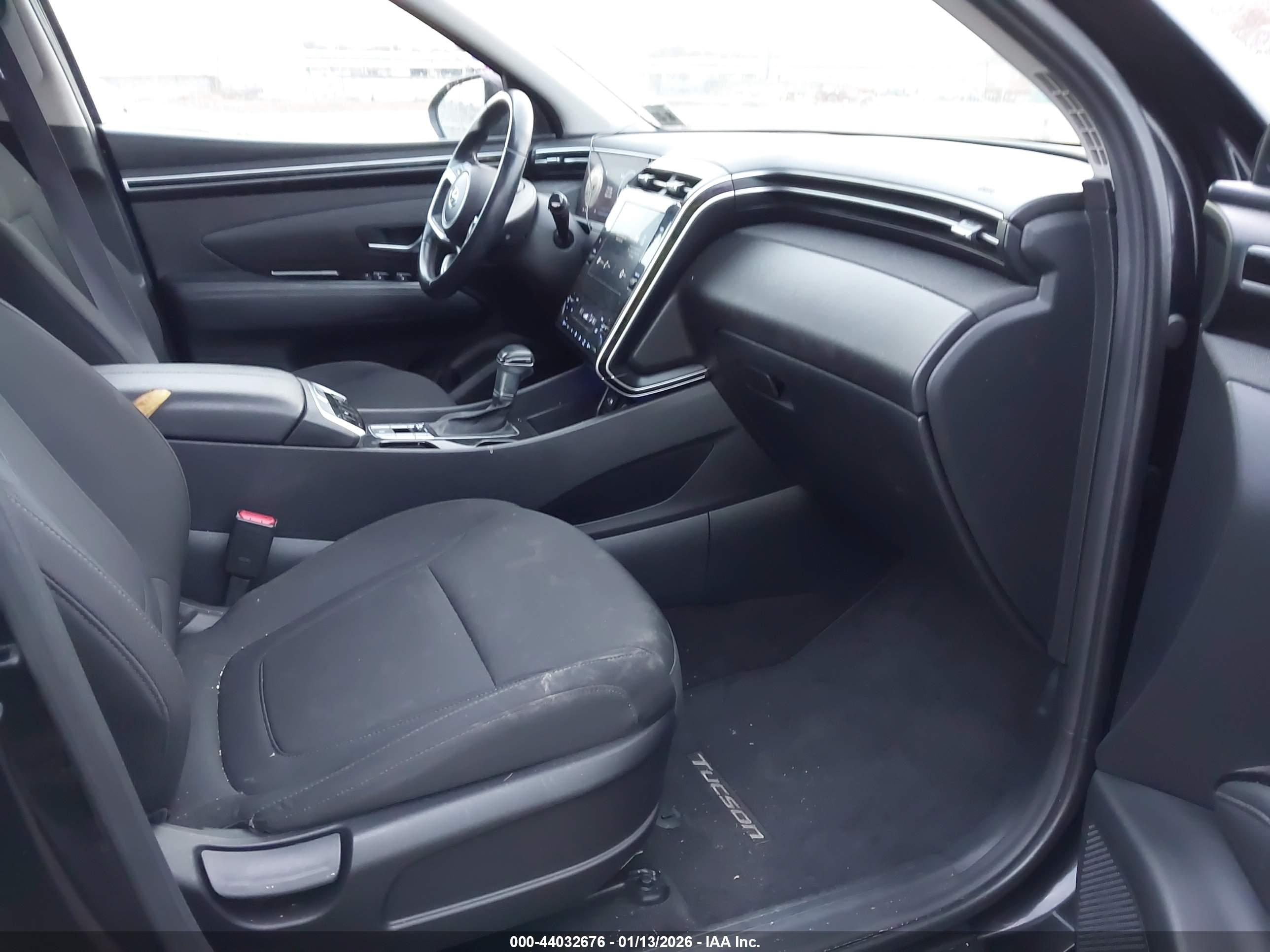 HYUNDAI TUCSON image 5