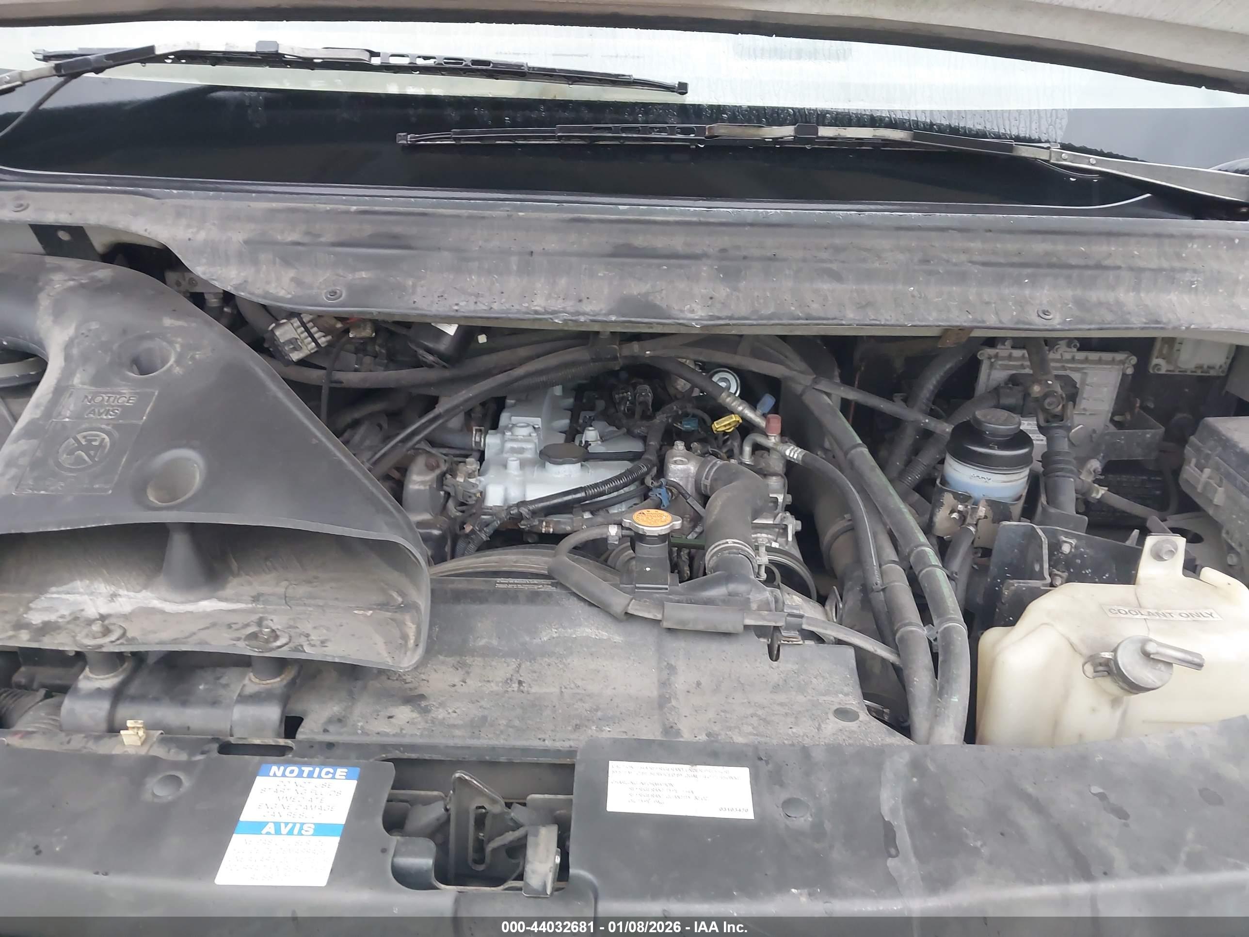 ISUZU COMMERCIAL image 10