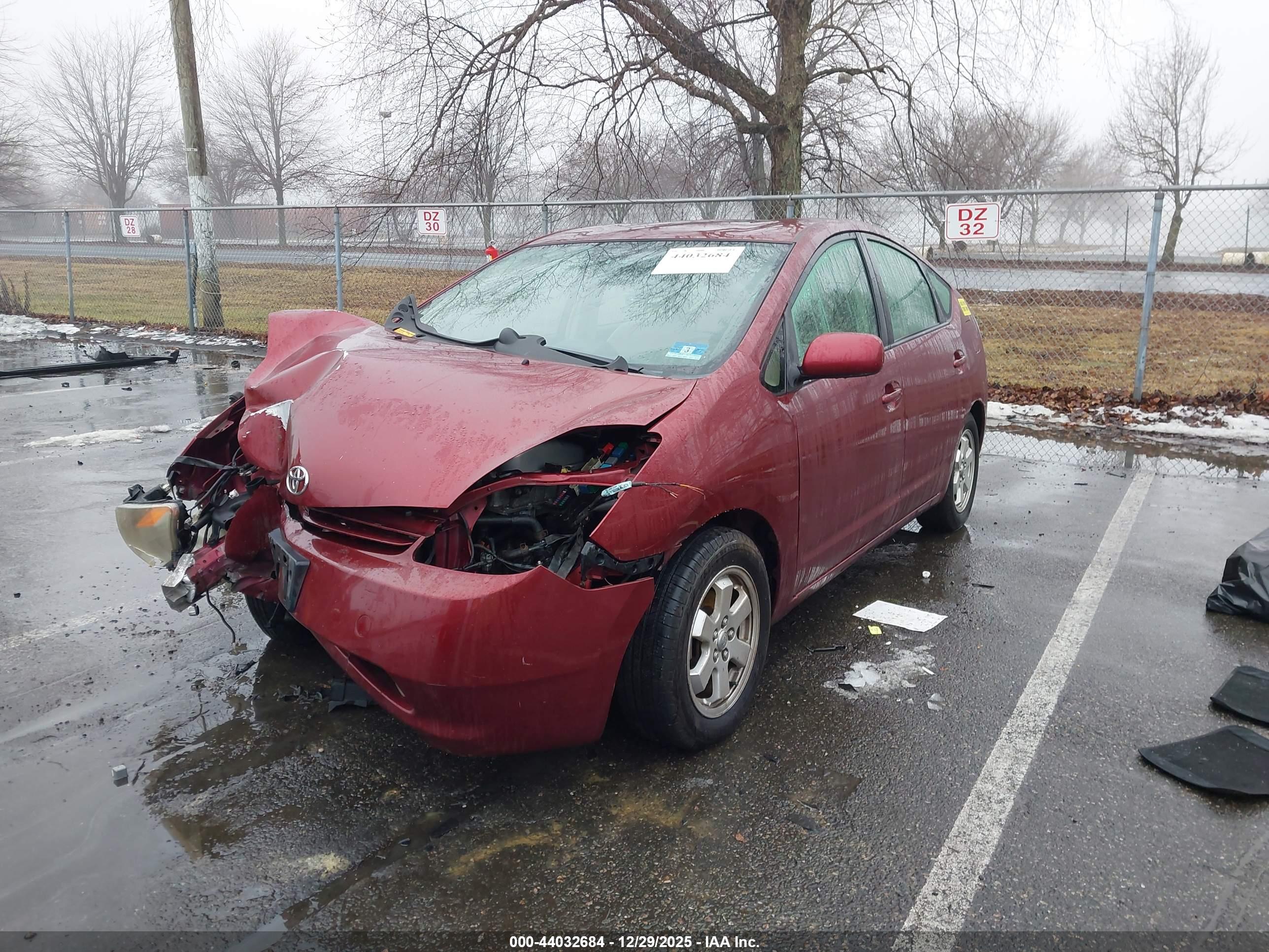 TOYOTA PRIUS image 2