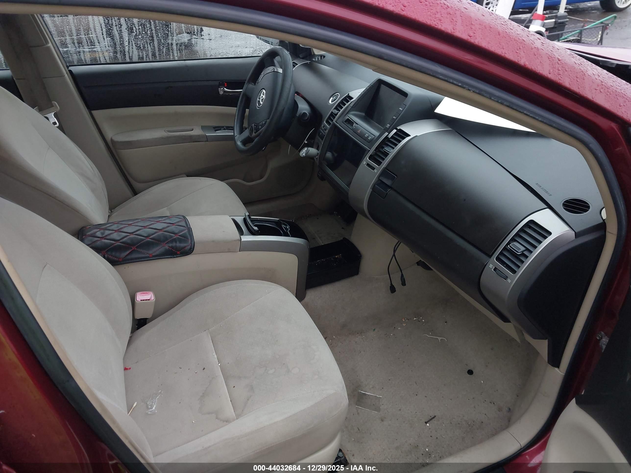 TOYOTA PRIUS image 5