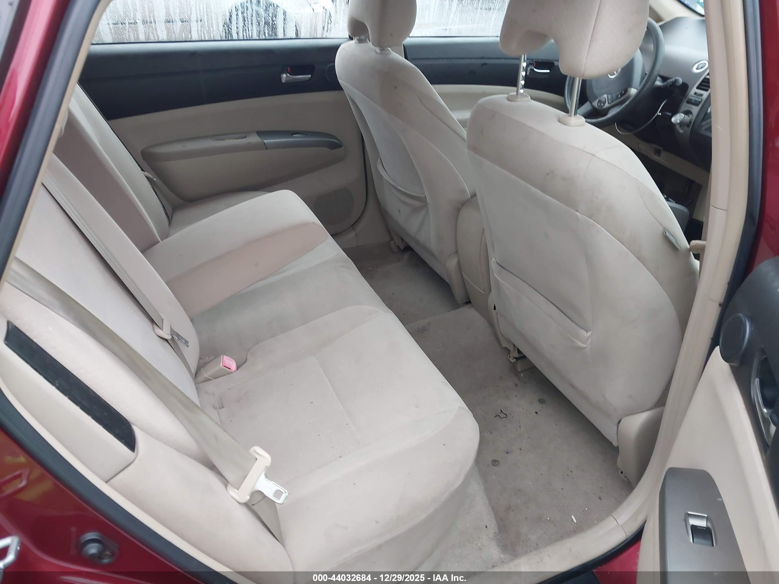 TOYOTA PRIUS image 8