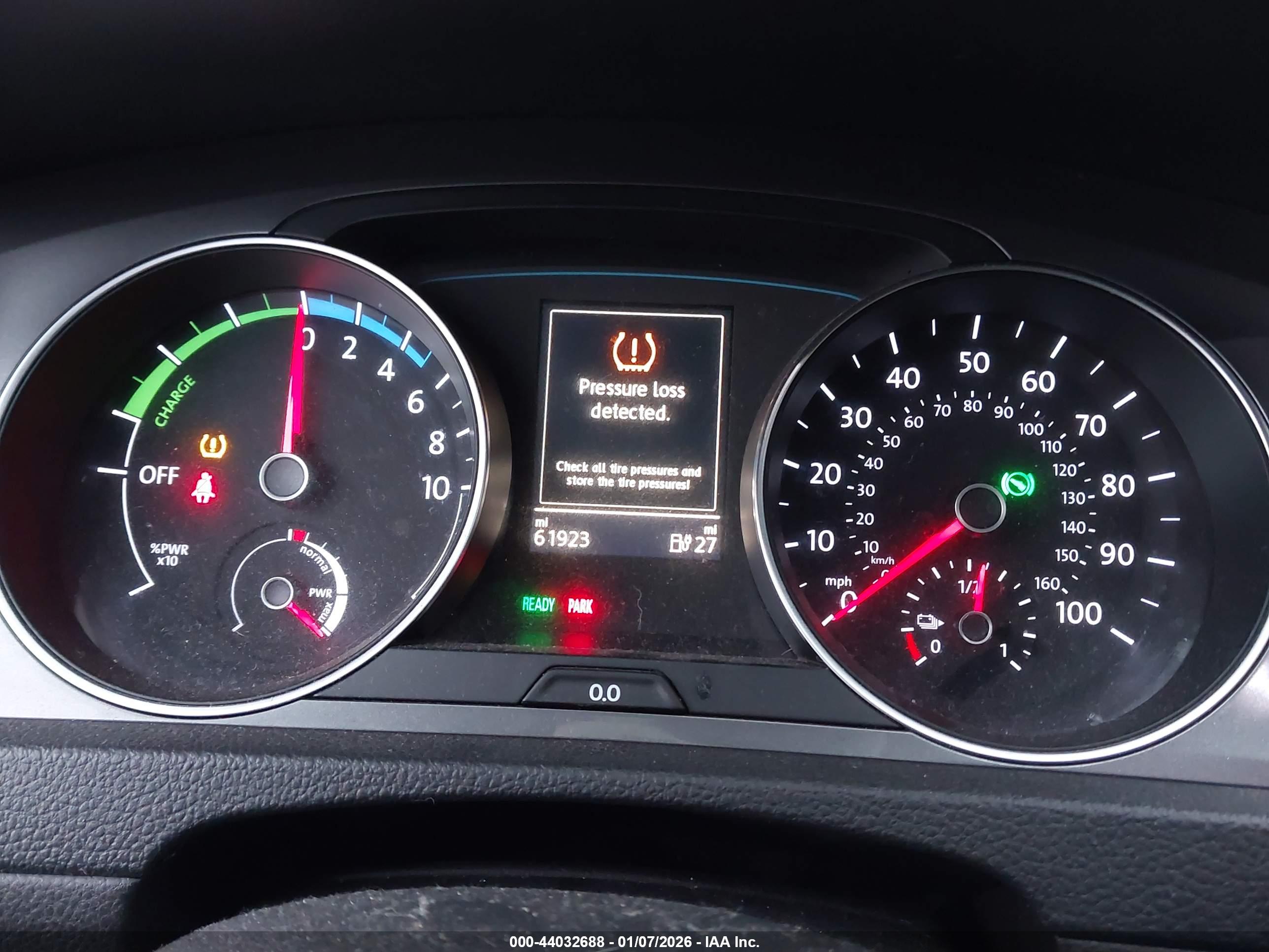 VOLKSWAGEN E-GOLF image 7