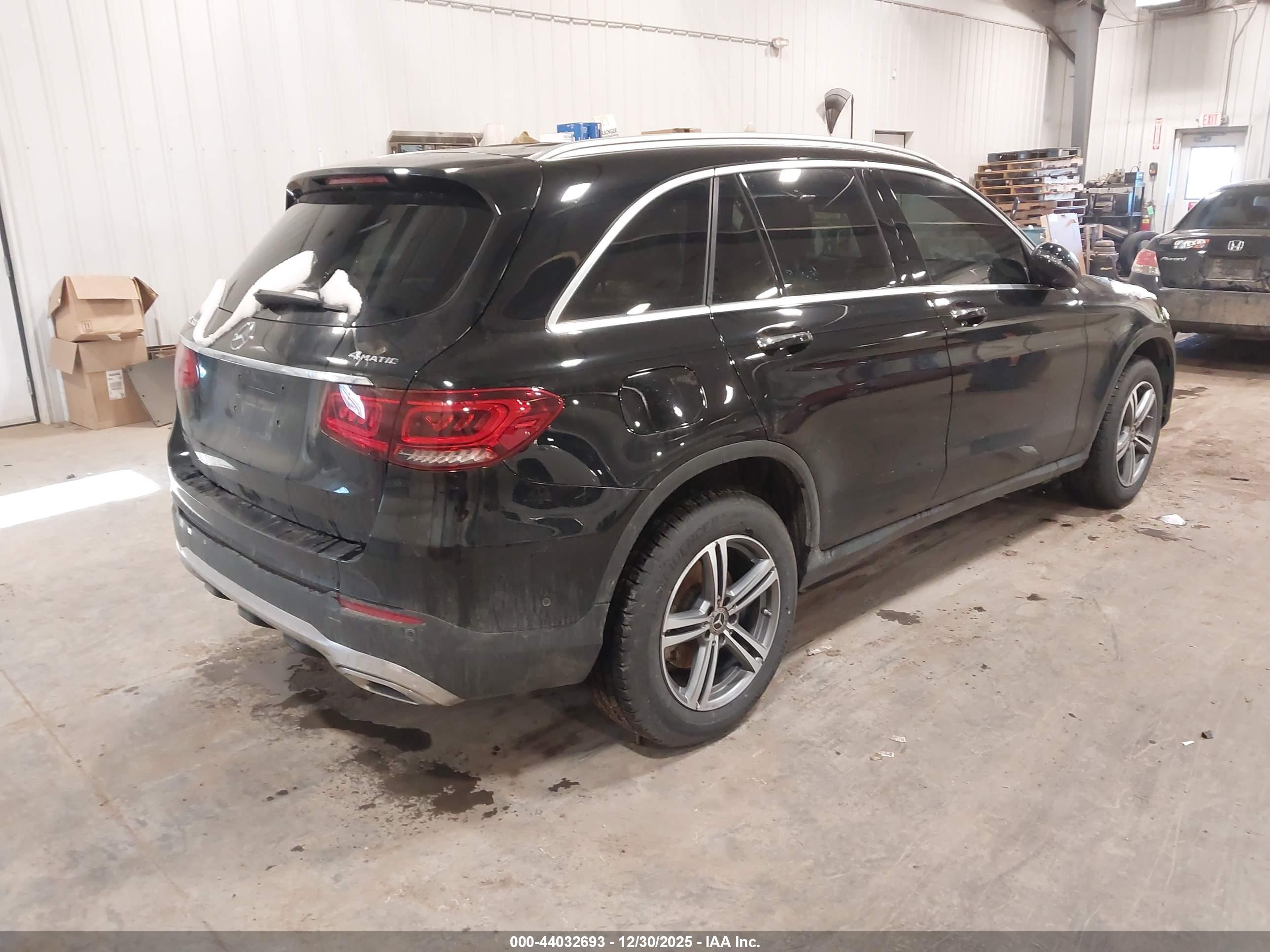 MERCEDES-BENZ GLC image 4