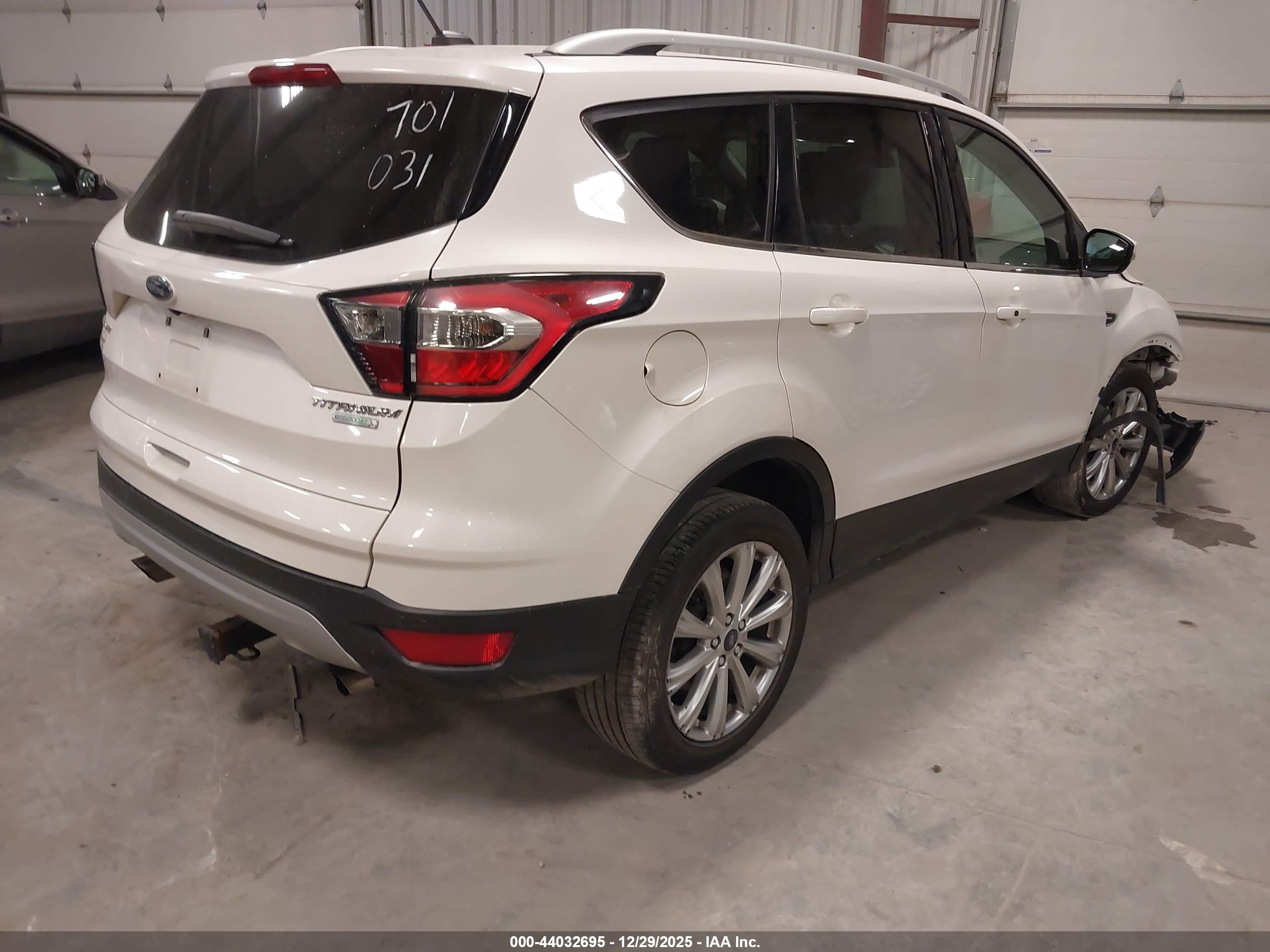 FORD ESCAPE image 4