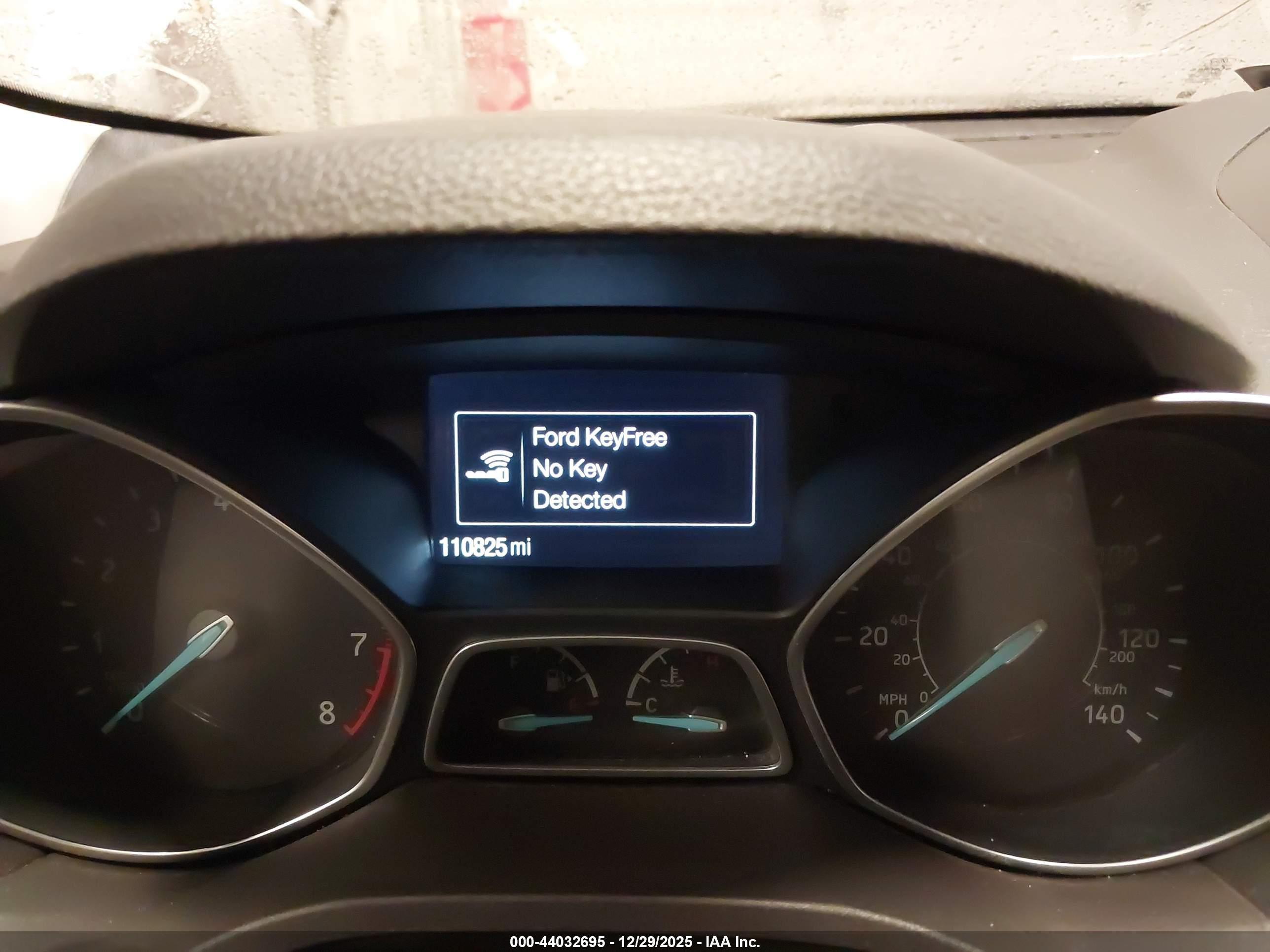 FORD ESCAPE image 7