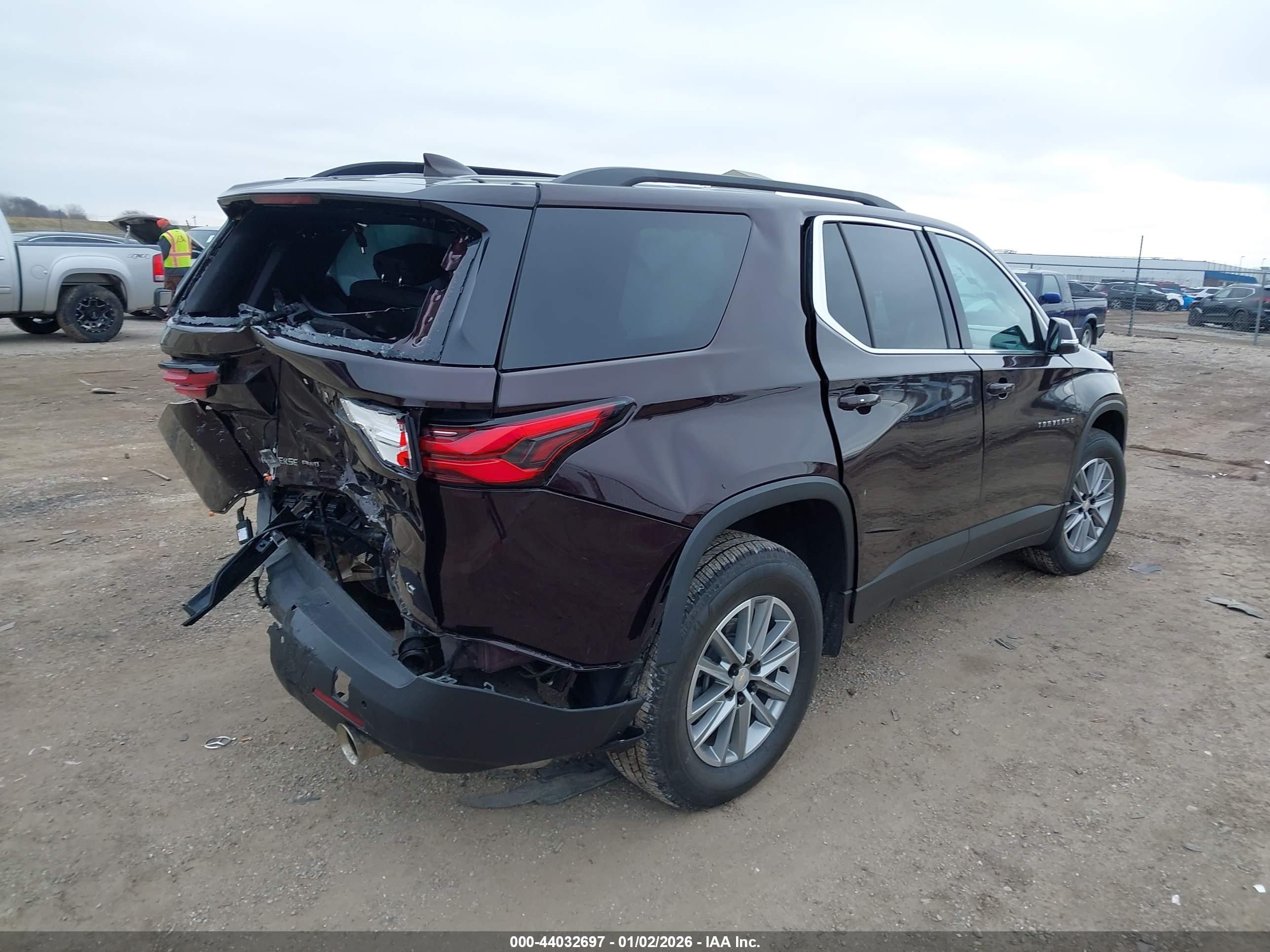 CHEVROLET TRAVERSE image 4