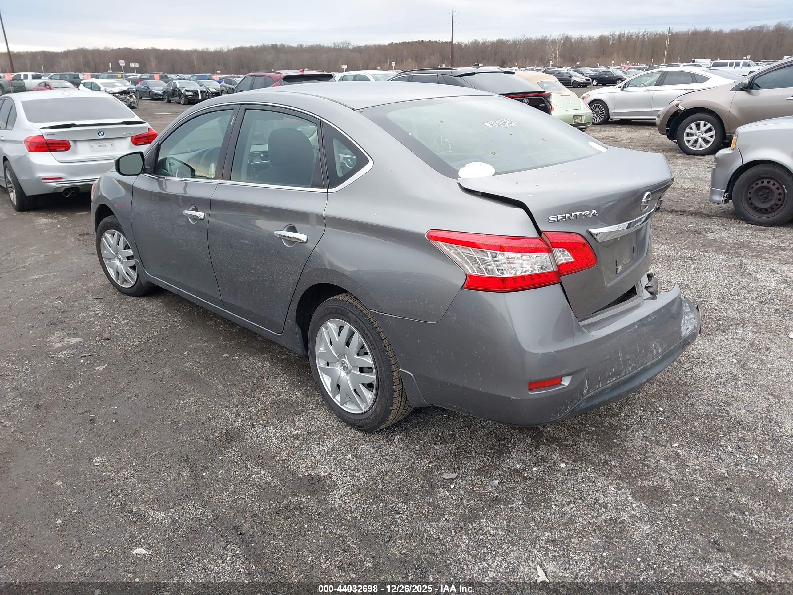 NISSAN SENTRA image 3
