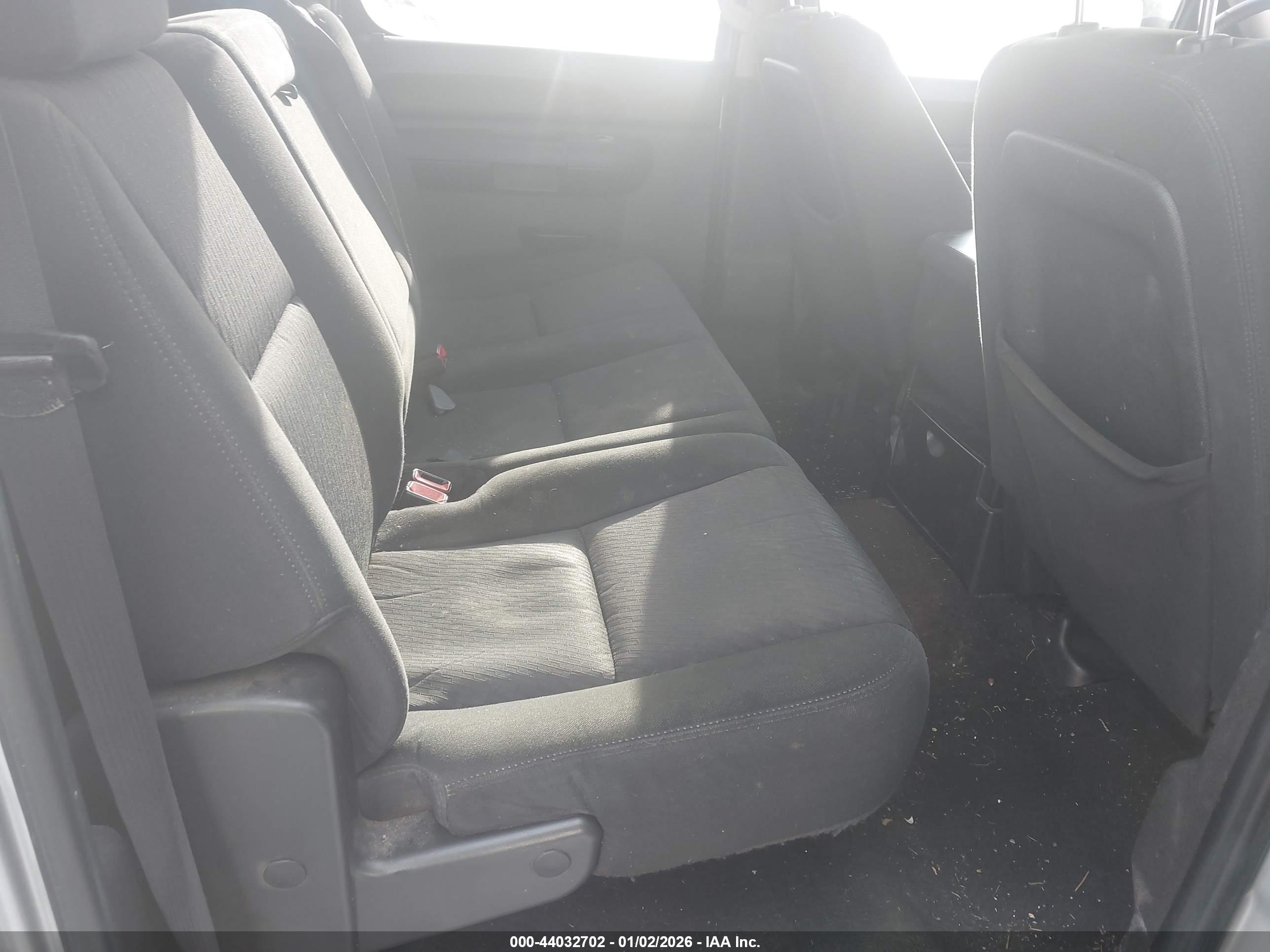 CHEVROLET SILVERADO image 8