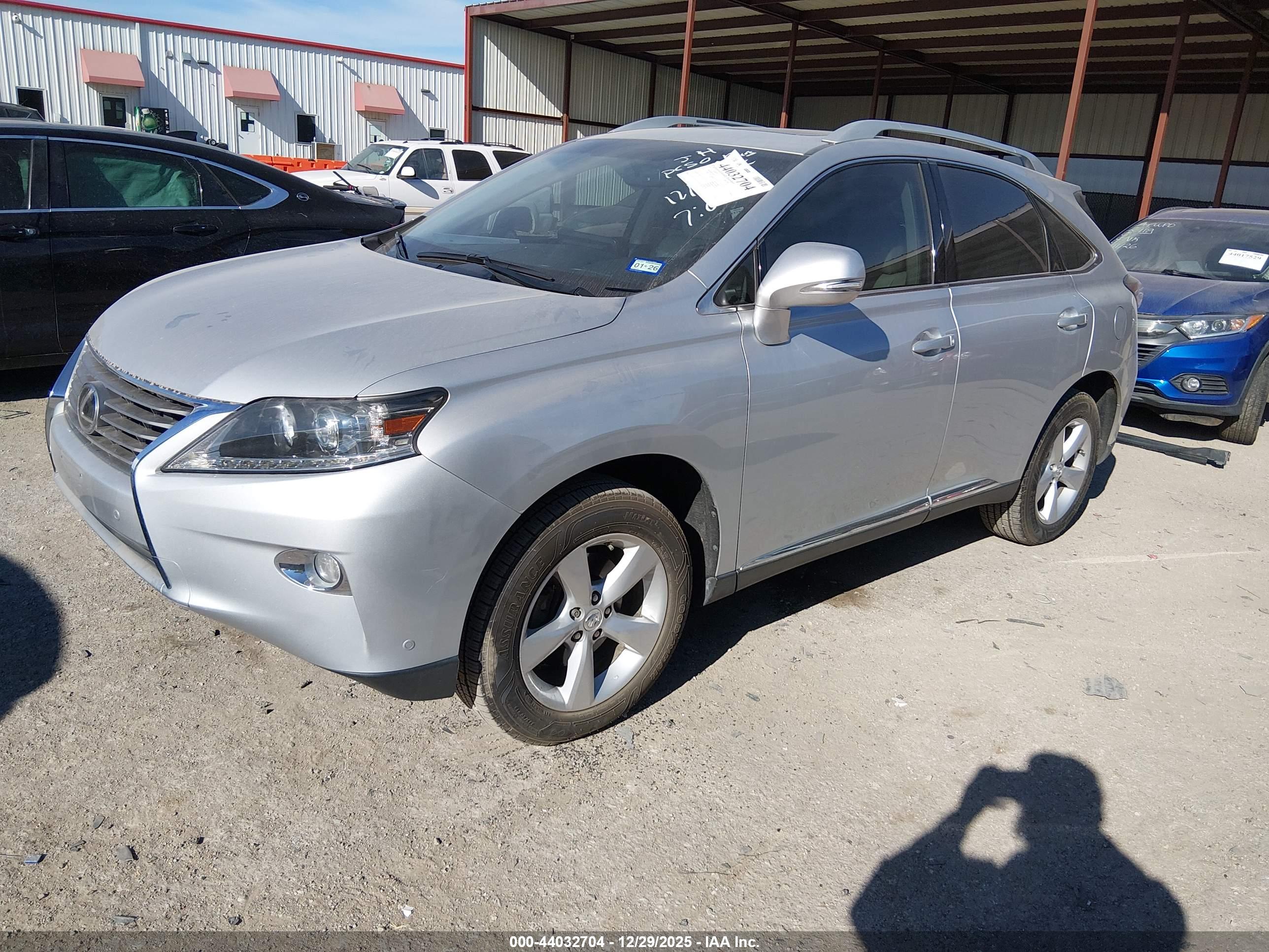 LEXUS RX image 2