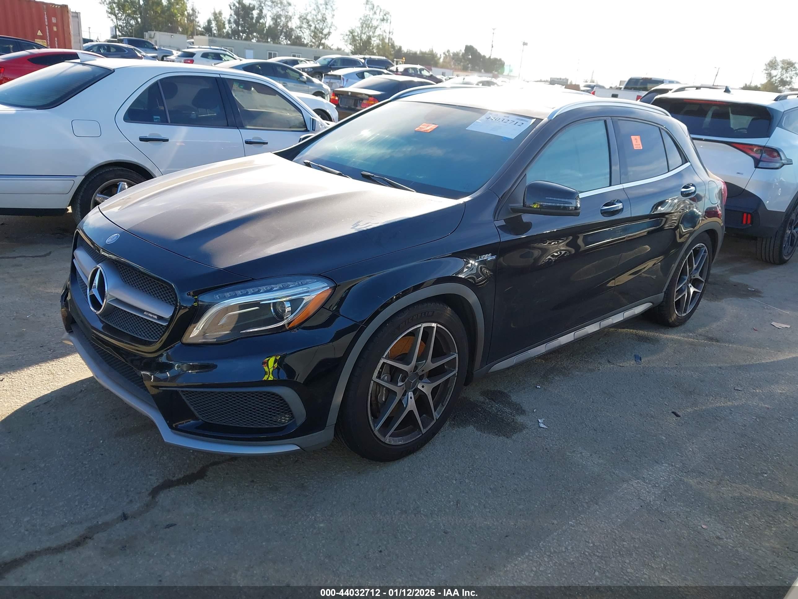 MERCEDES-BENZ GLA image 2