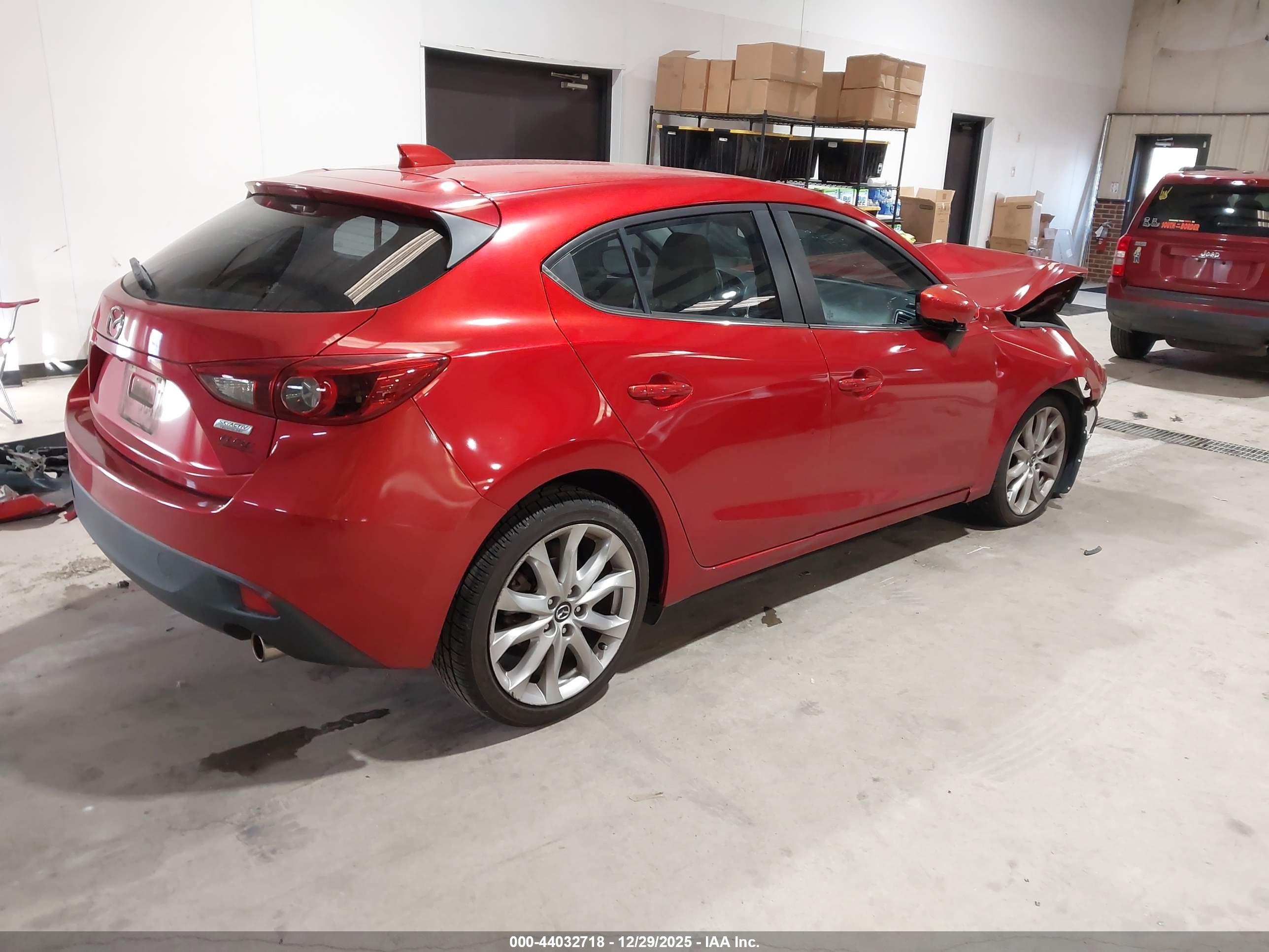 MAZDA MAZDA3 image 4