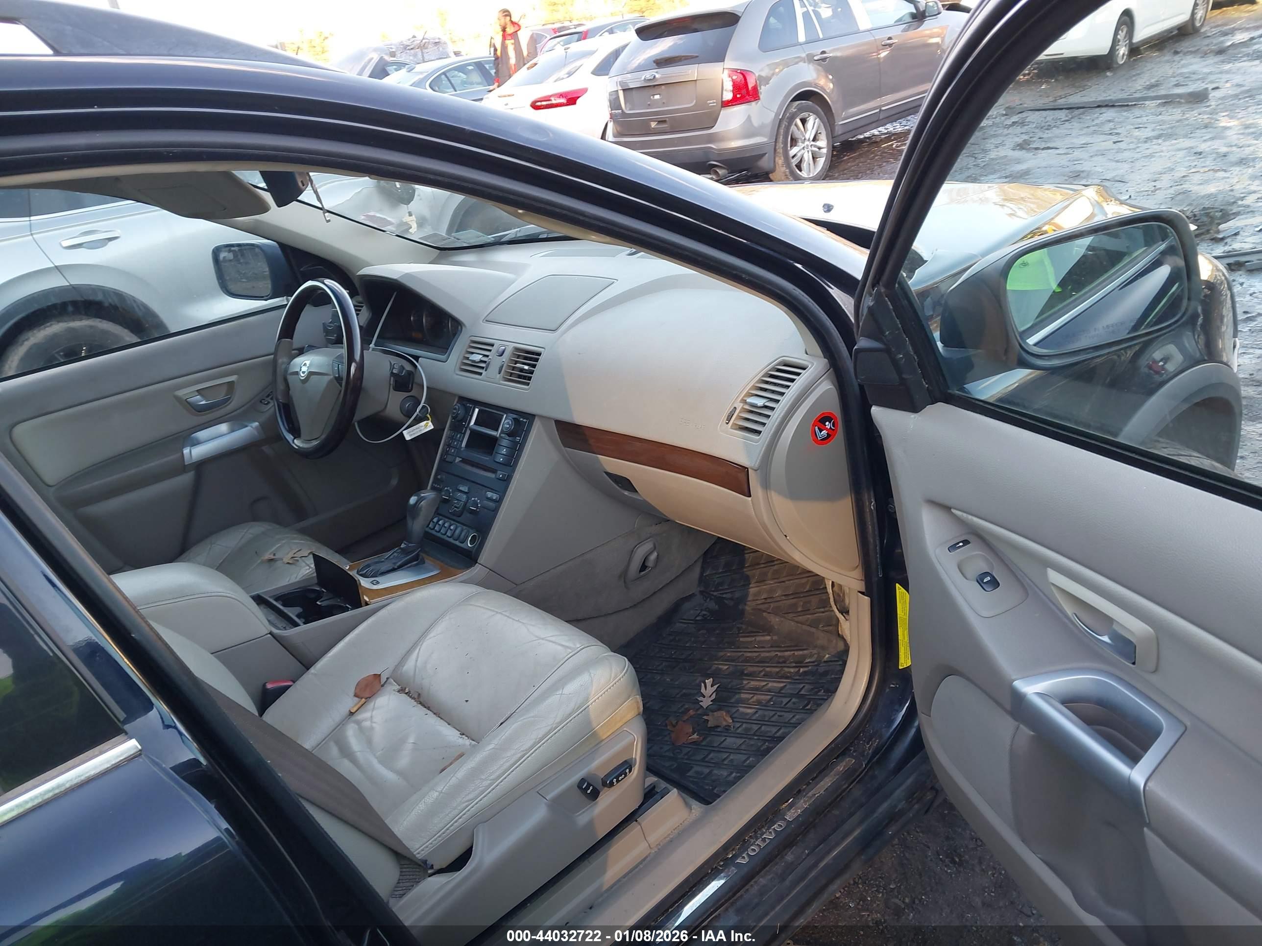VOLVO XC90 image 5