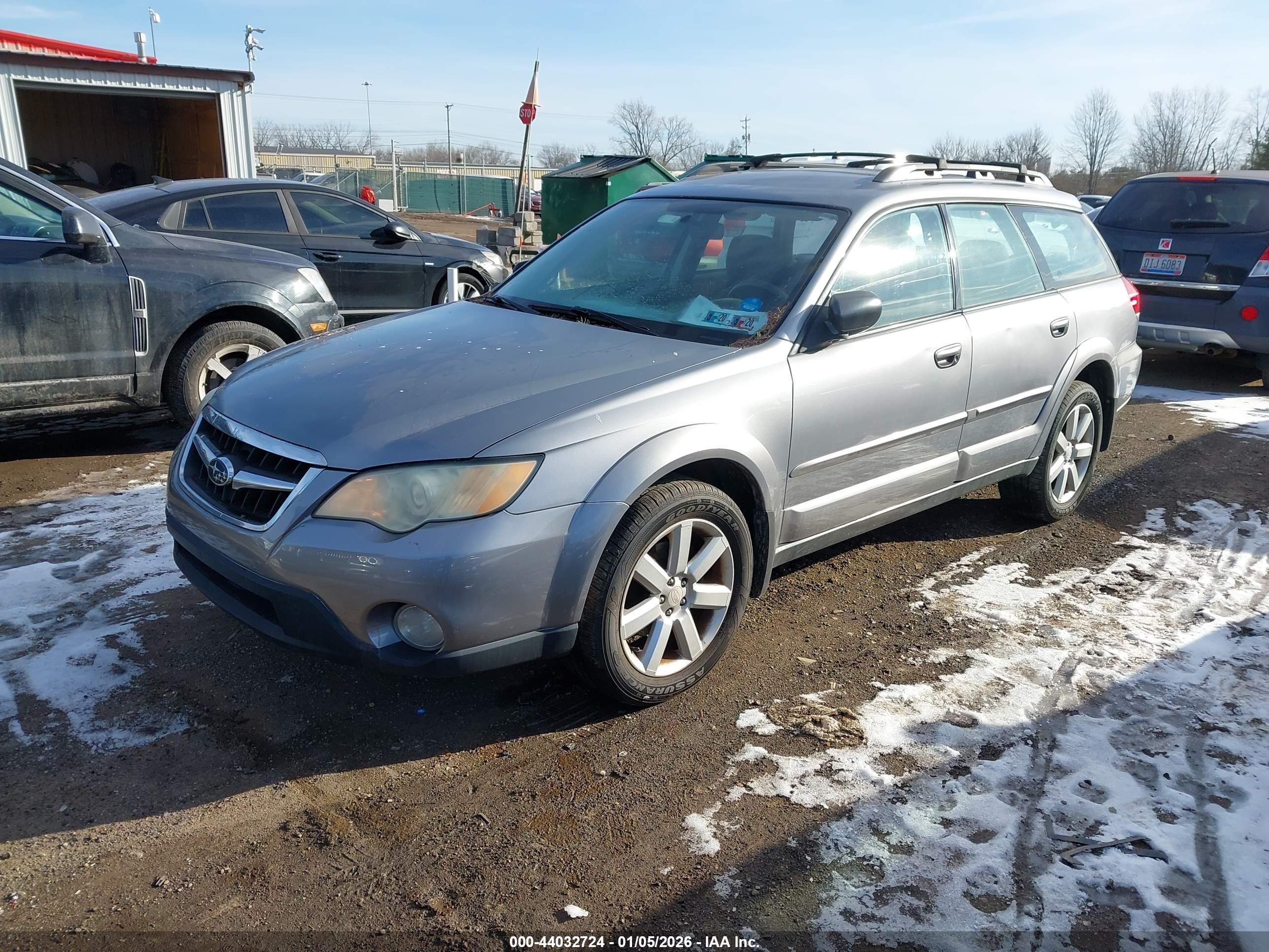 SUBARU OUTBACK image 2