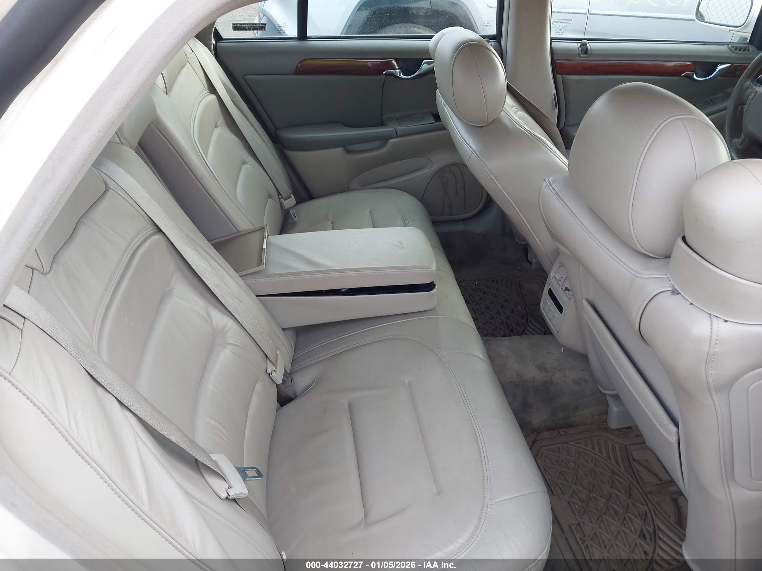 CADILLAC DEVILLE image 8