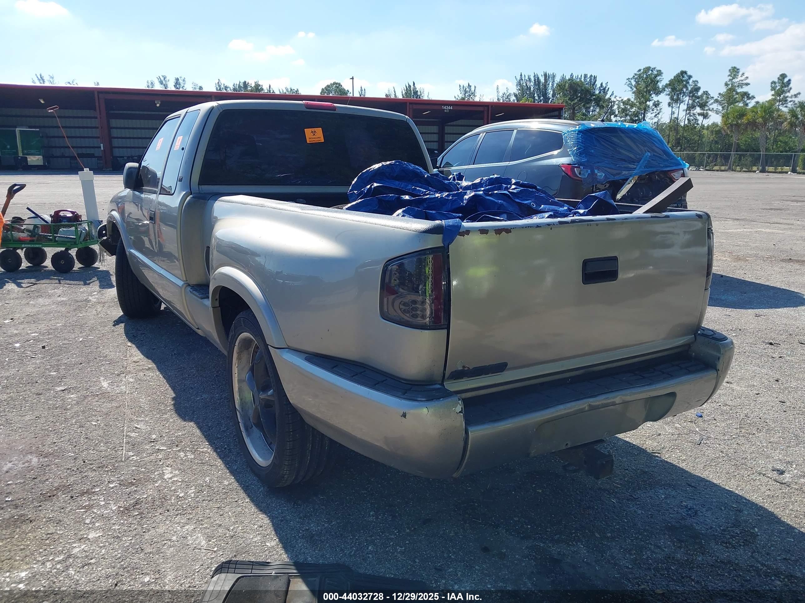 CHEVROLET S-10 image 3