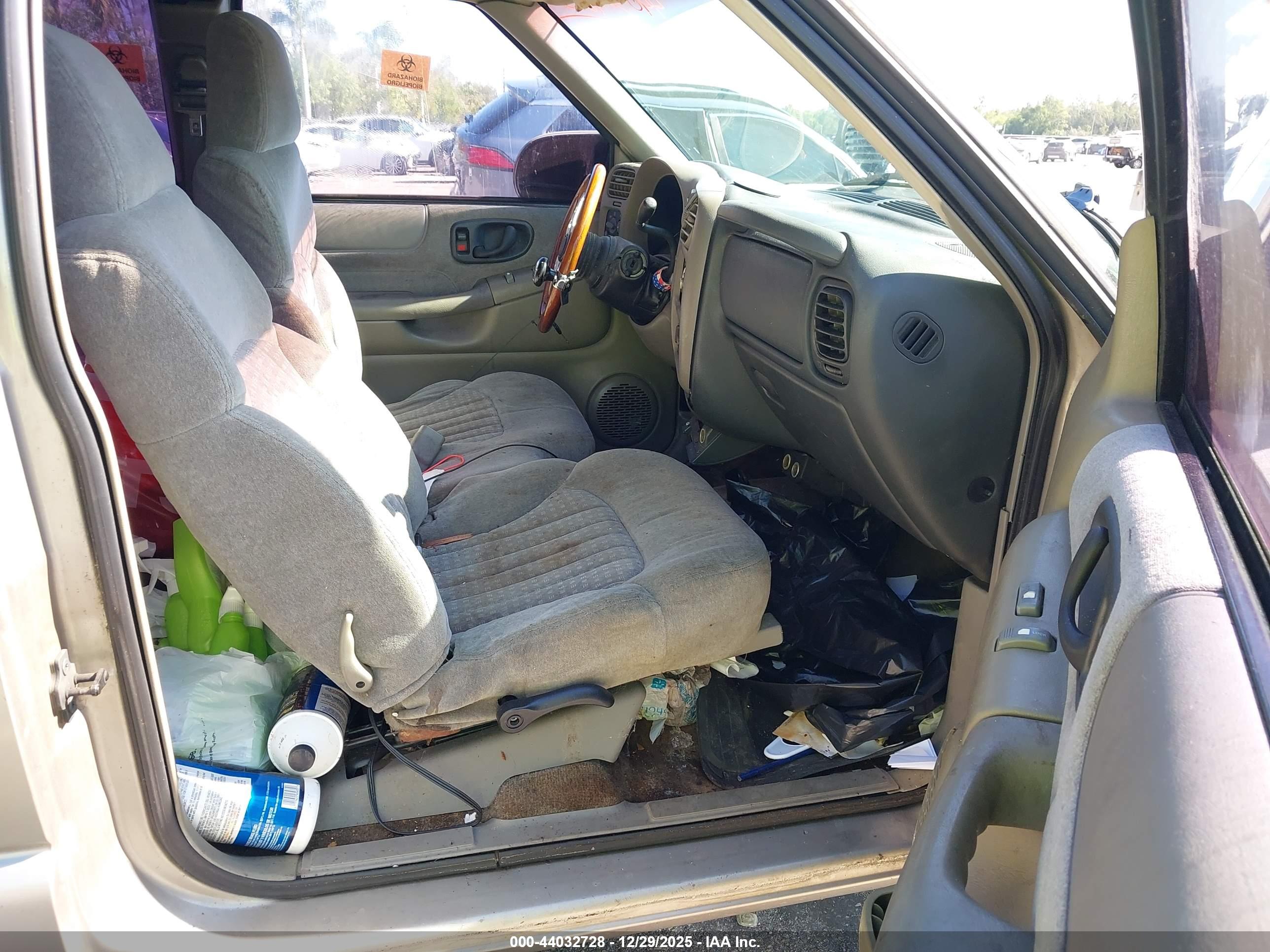 CHEVROLET S-10 image 5