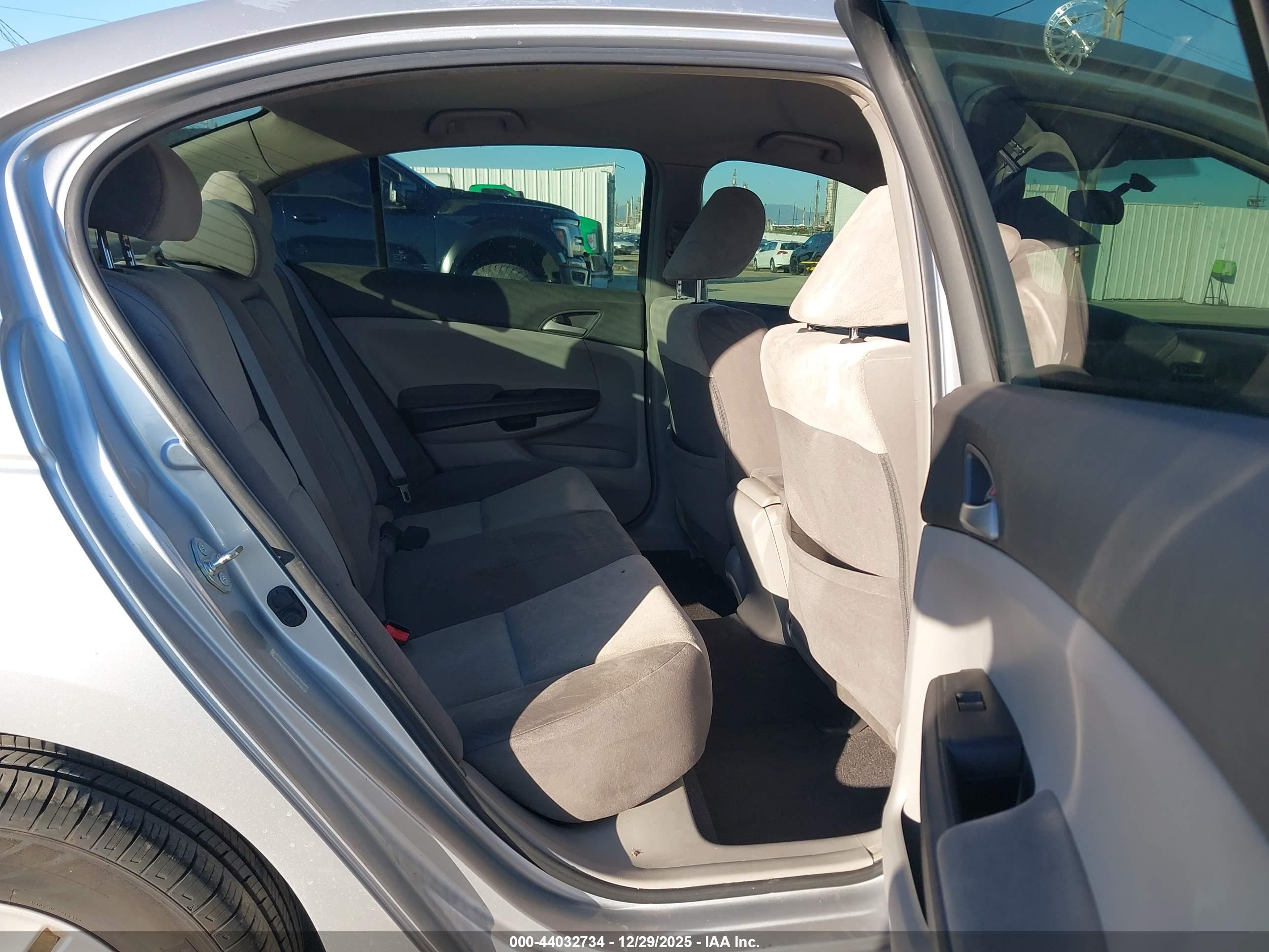 HONDA ACCORD image 8