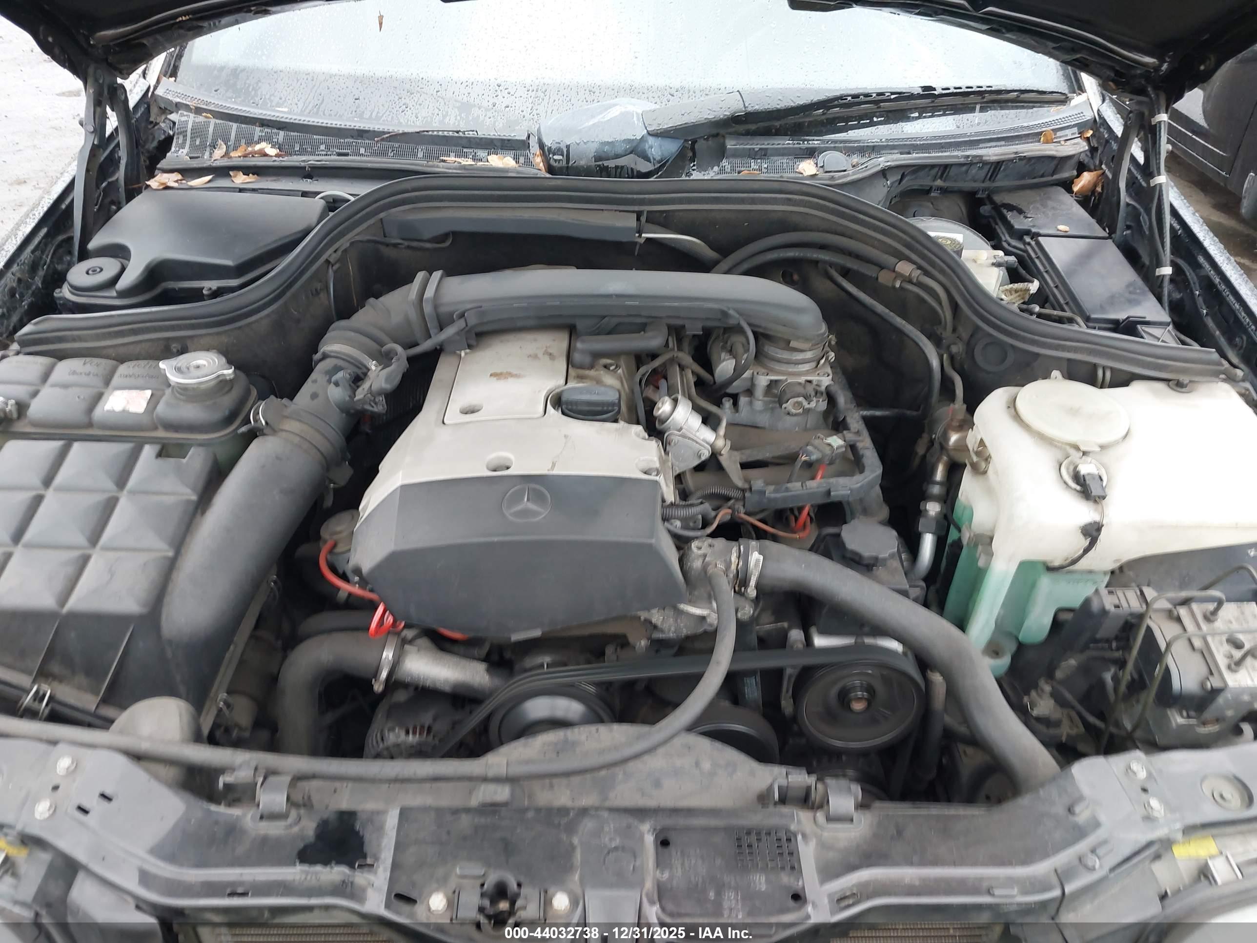 MERCEDES-BENZ C image 10