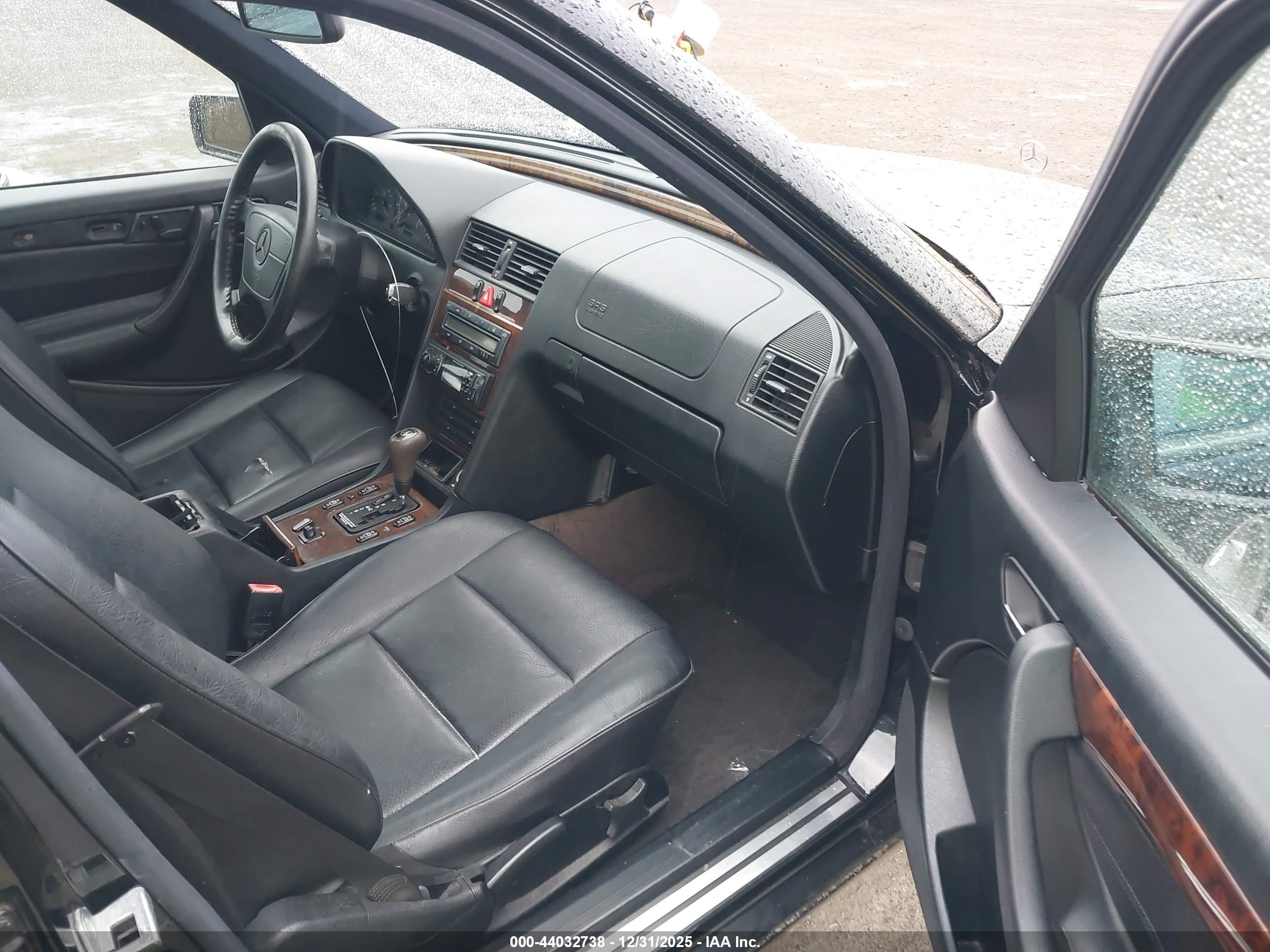 MERCEDES-BENZ C image 5
