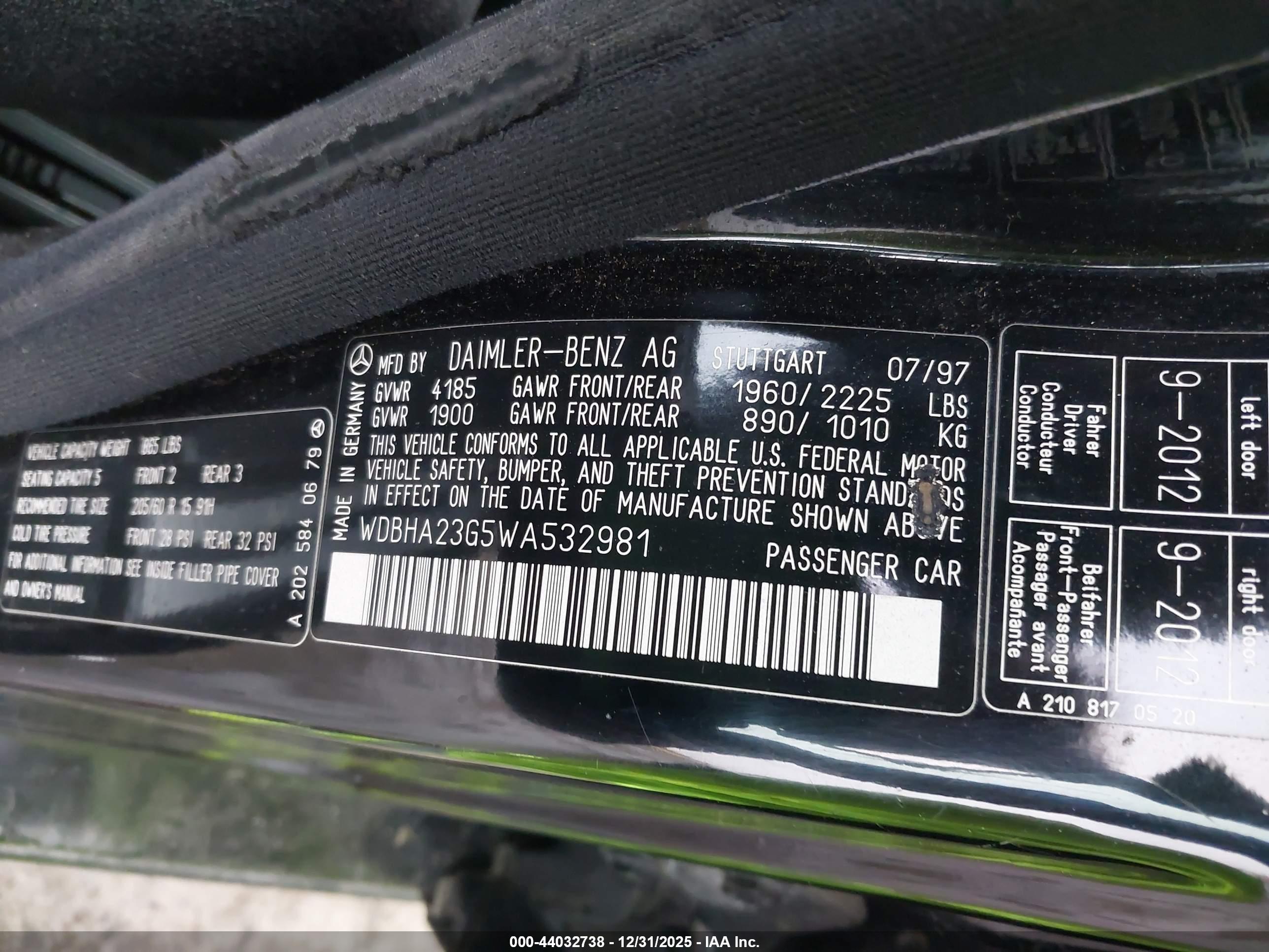 MERCEDES-BENZ C image 9