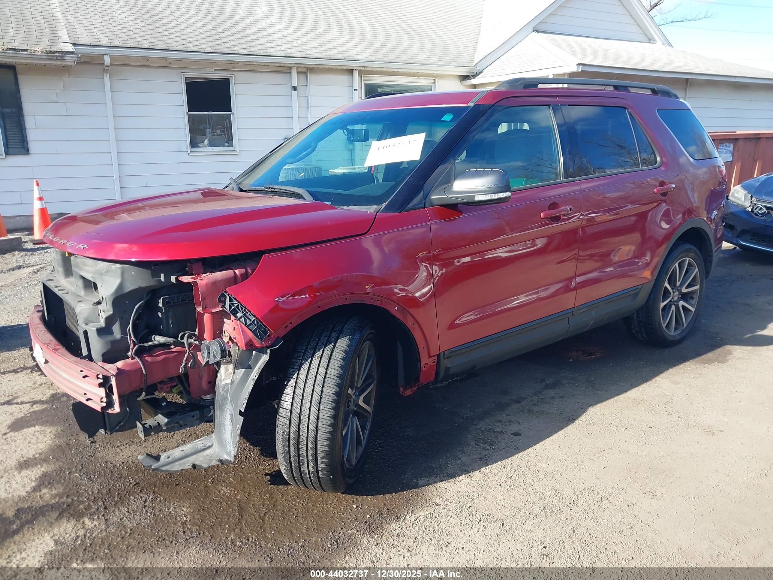 FORD EXPLORER image 2