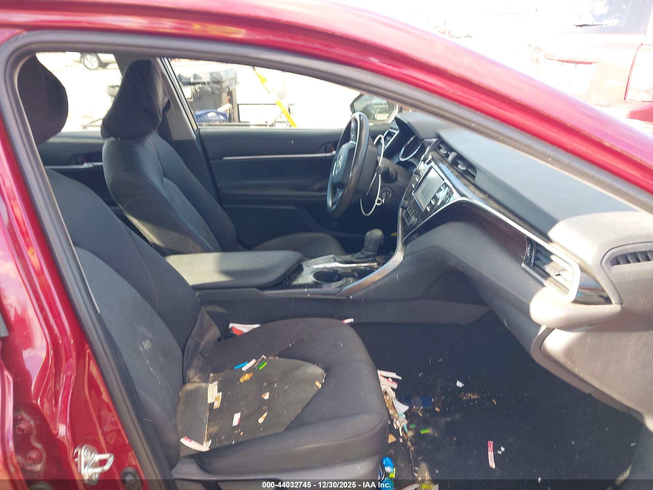 TOYOTA CAMRY image 5