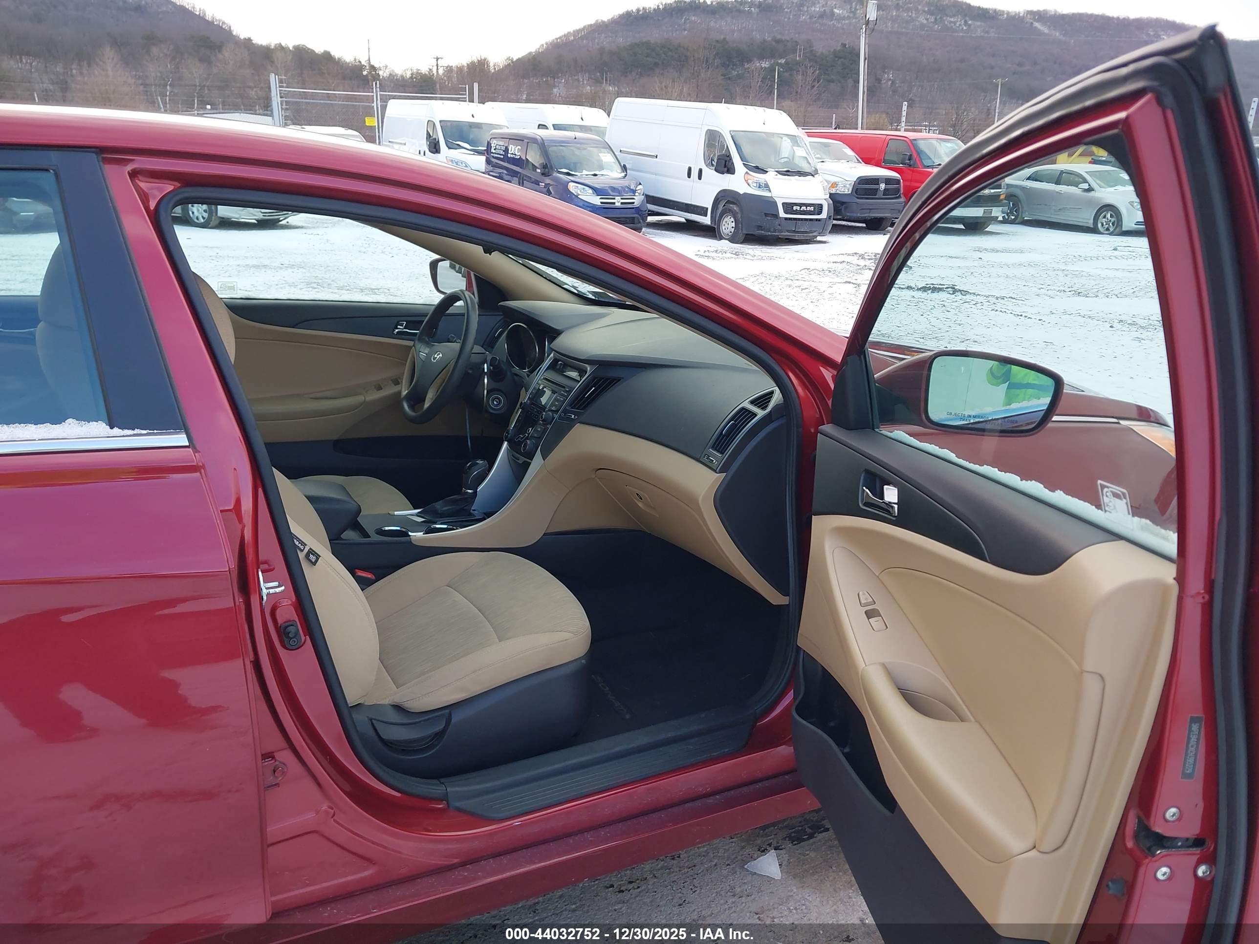 HYUNDAI SONATA image 5