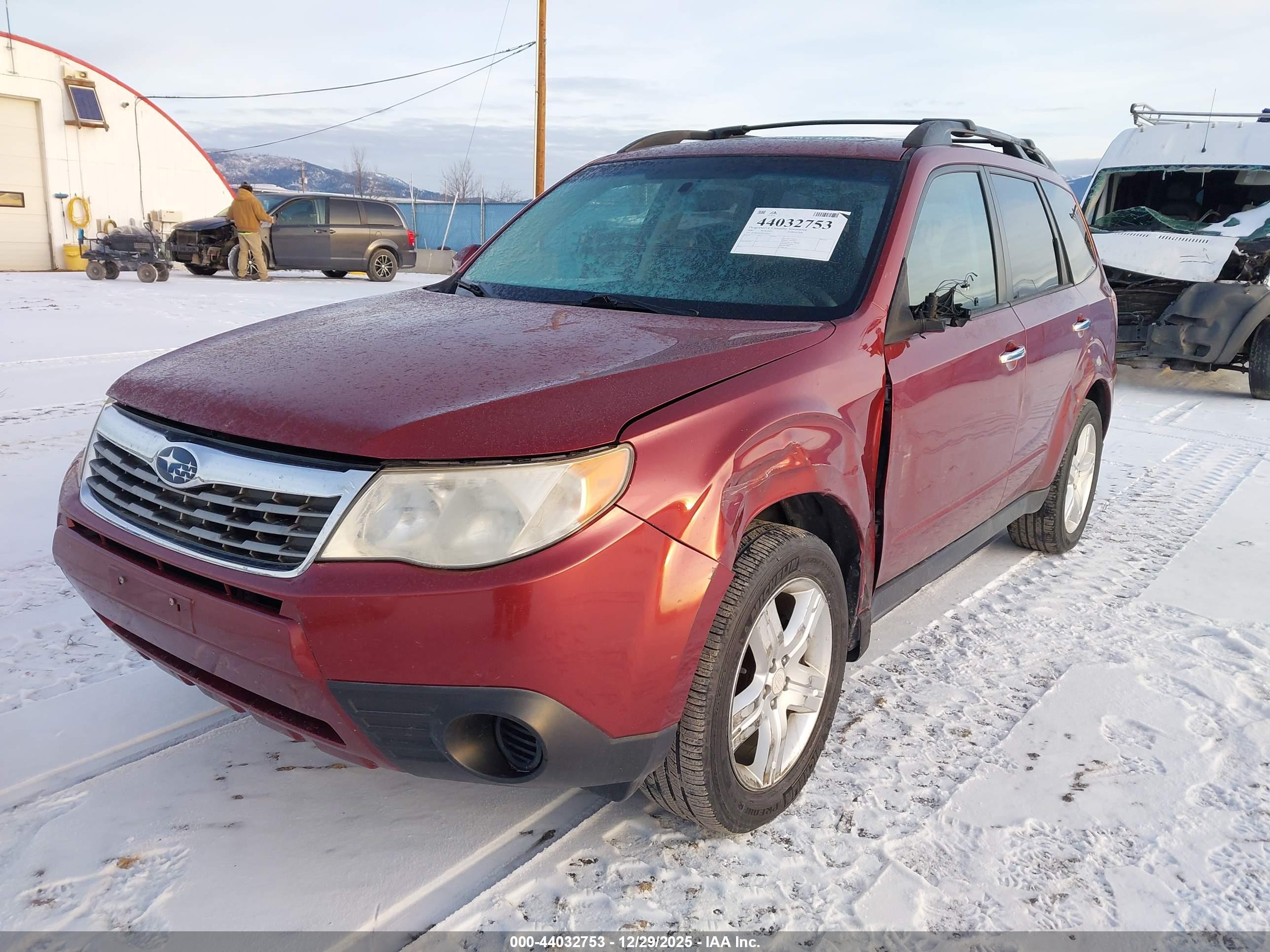 SUBARU FORESTER image 6