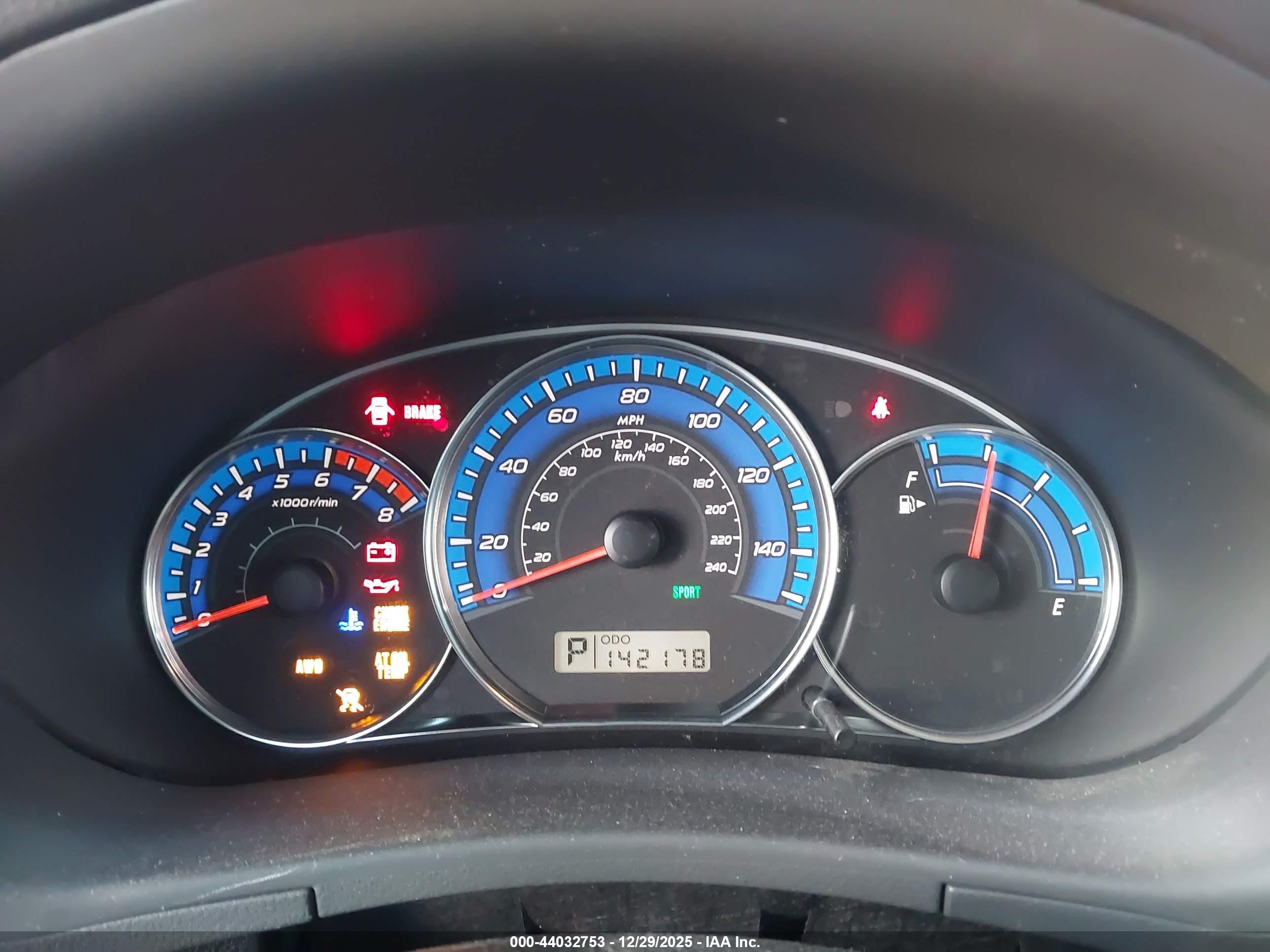 SUBARU FORESTER image 7