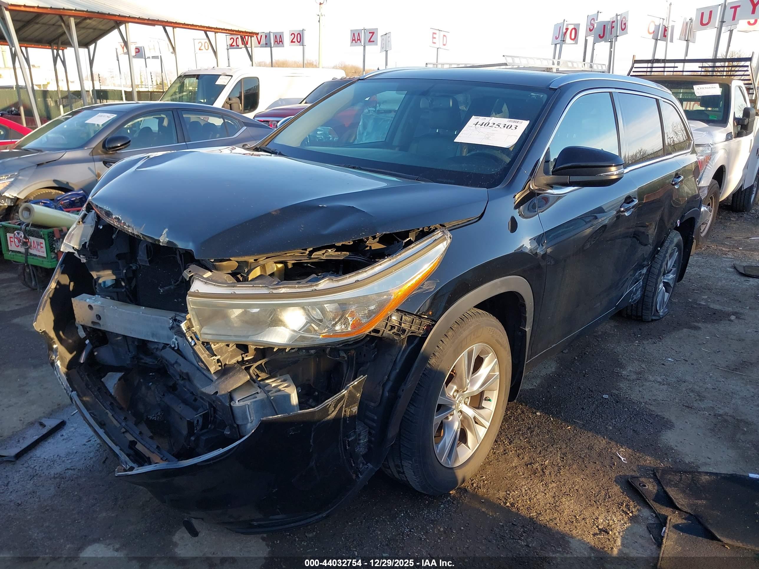 TOYOTA HIGHLANDER image 2