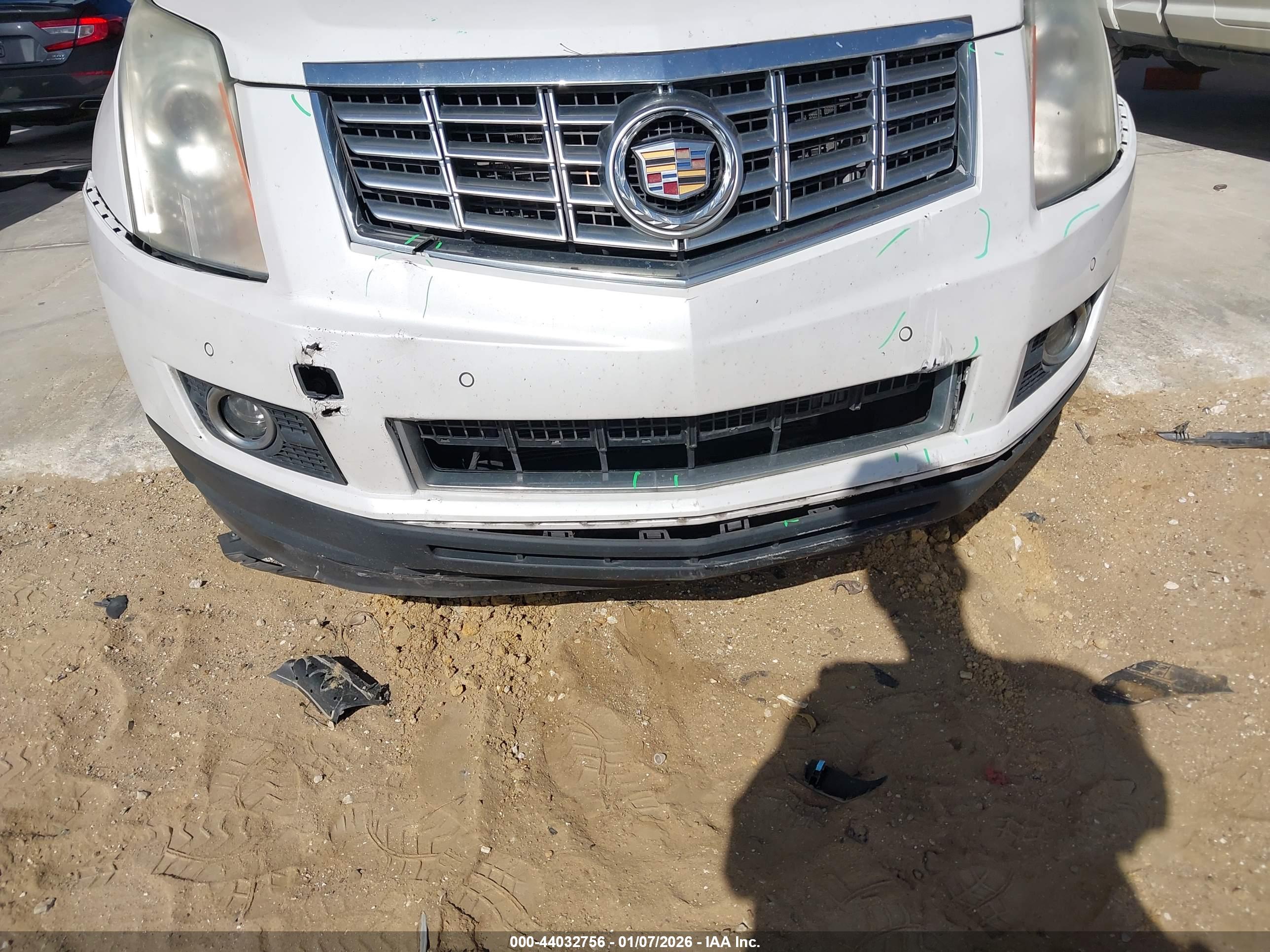 CADILLAC SRX image 6