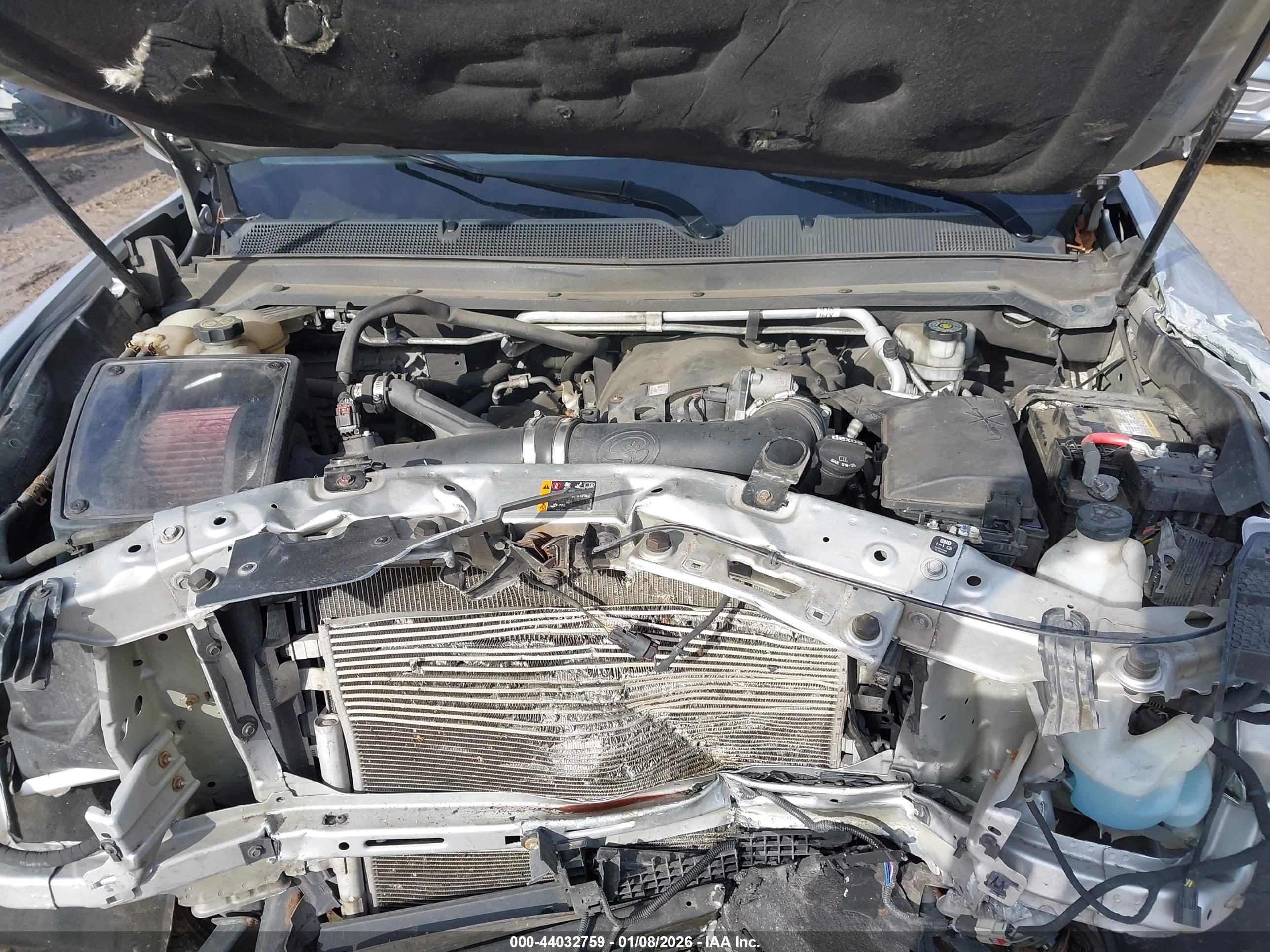 CHEVROLET COLORADO image 10