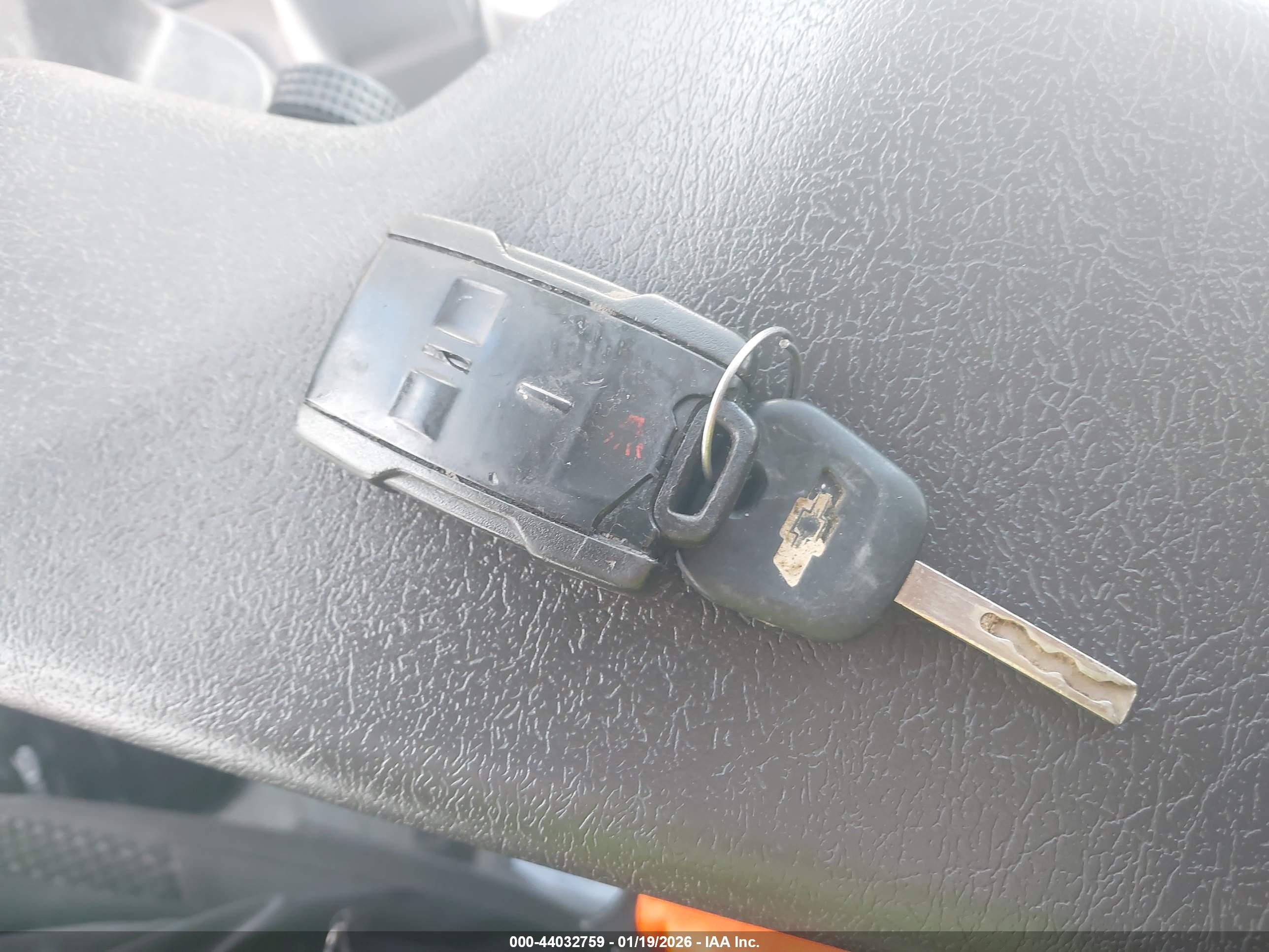 CHEVROLET COLORADO image 11