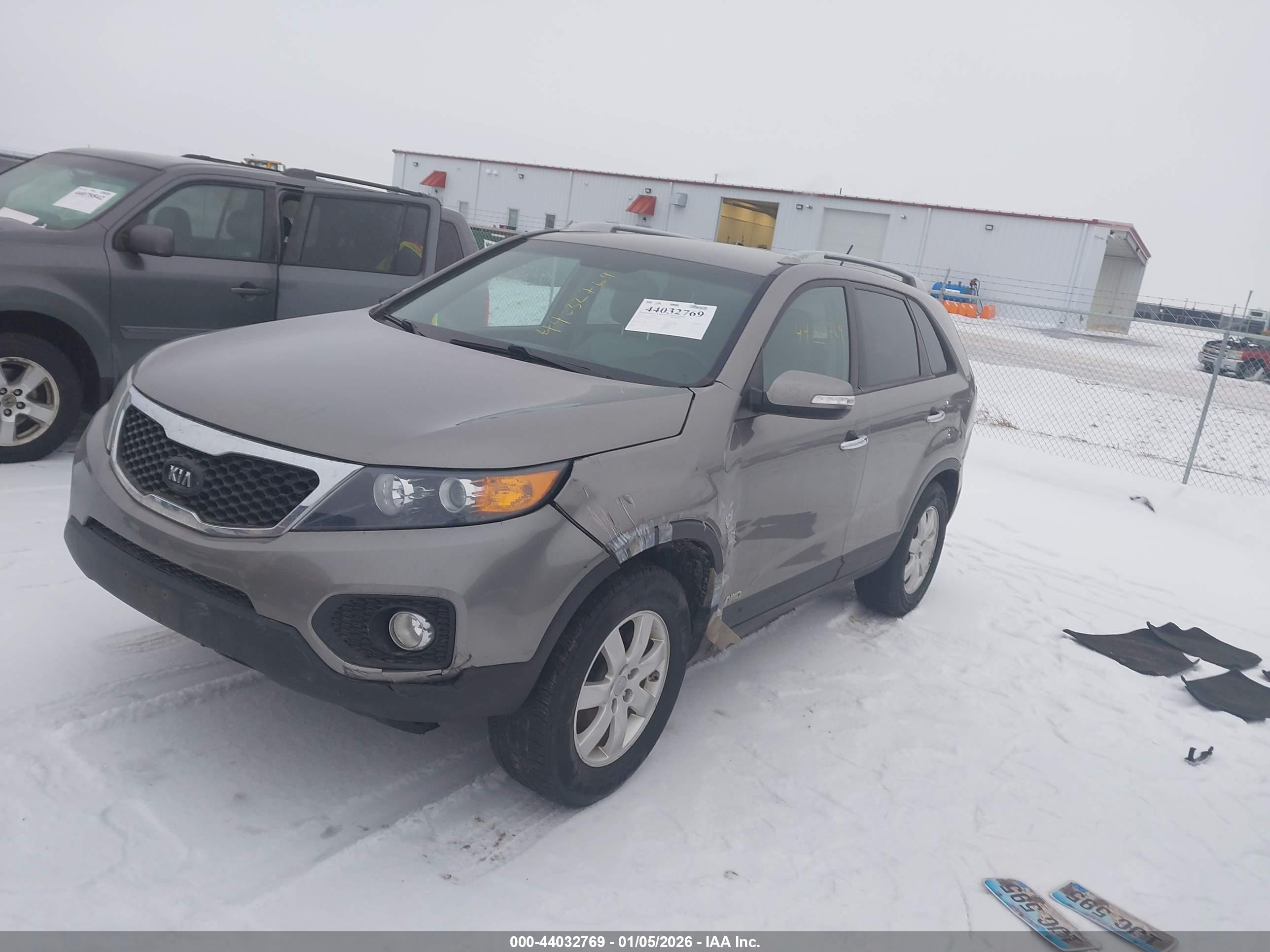 KIA SORENTO image 2