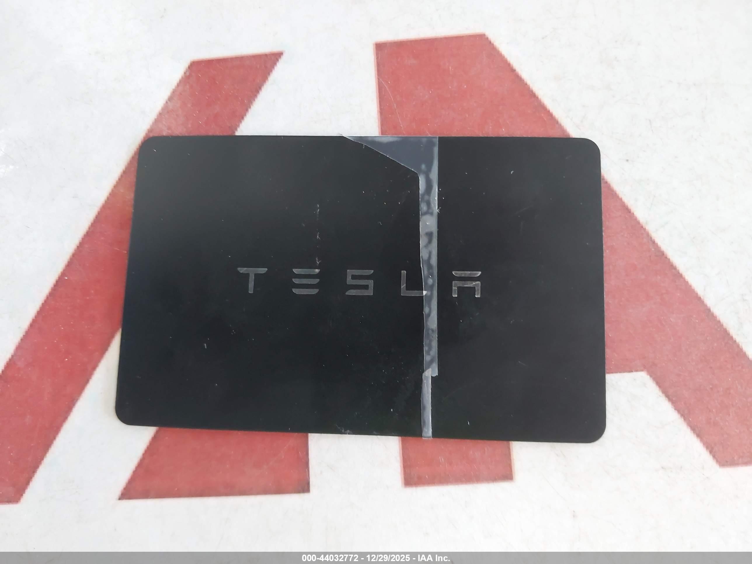 TESLA MODEL image 11