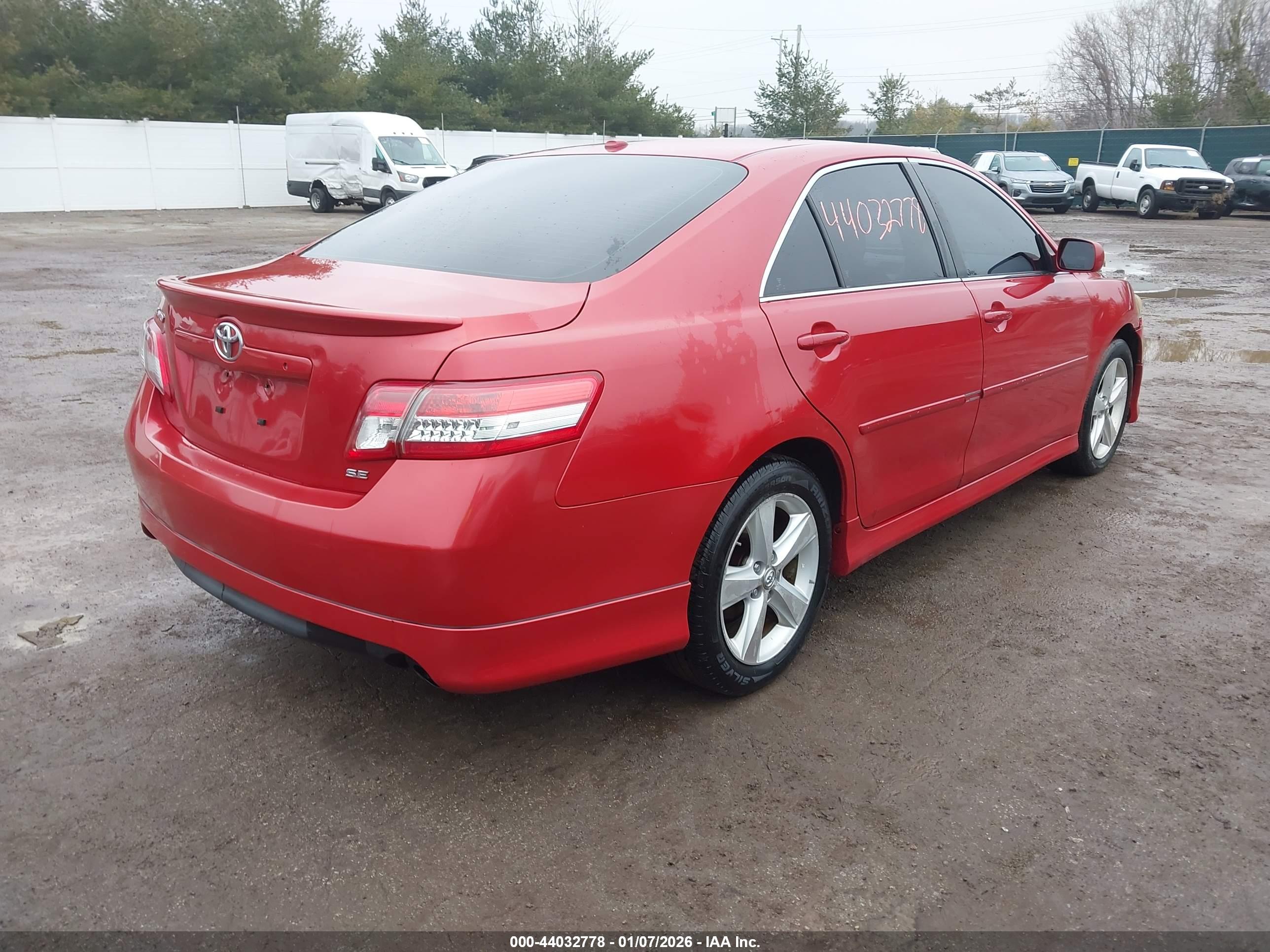 TOYOTA CAMRY image 4