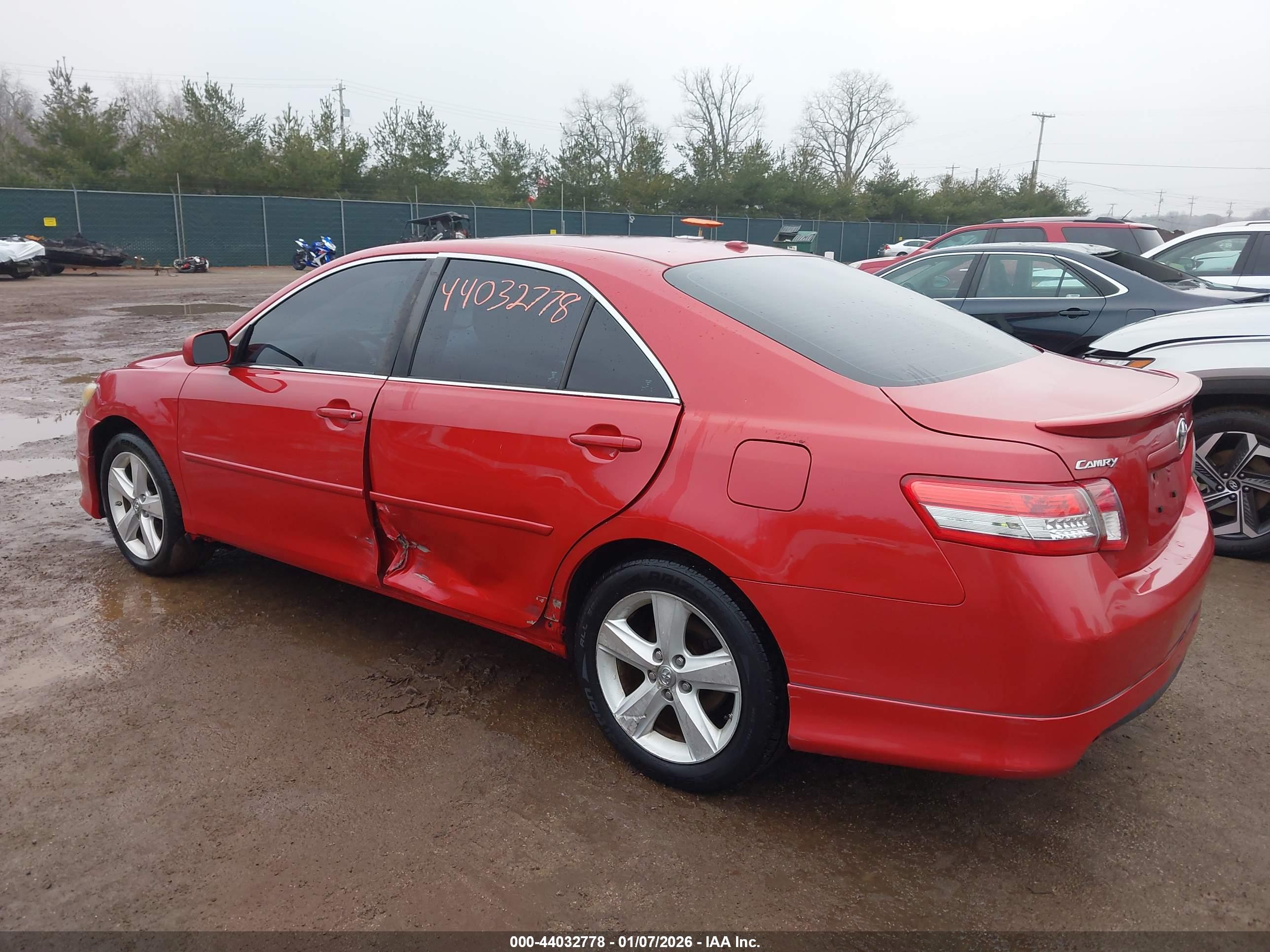 TOYOTA CAMRY image 6