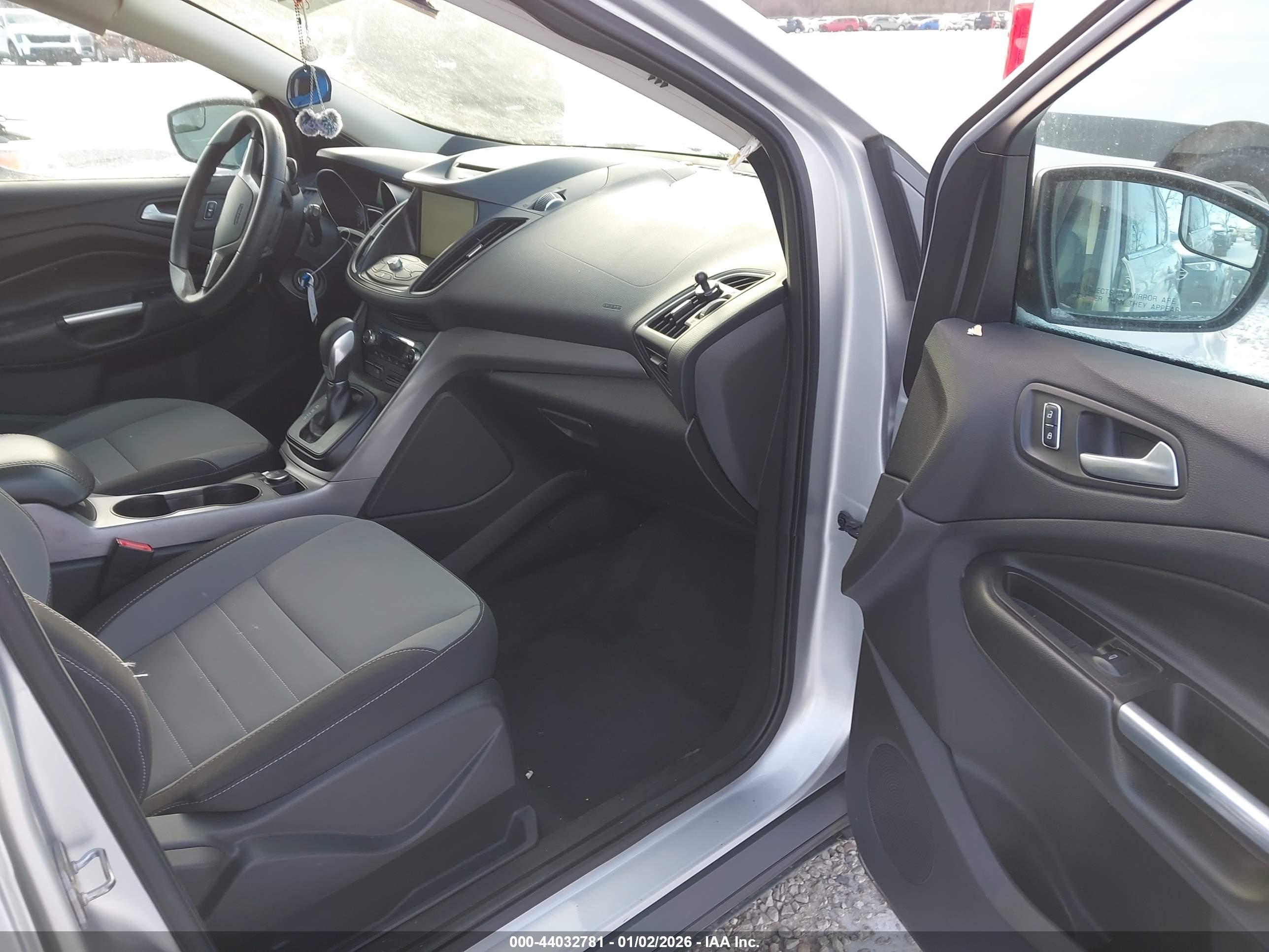 FORD ESCAPE image 5