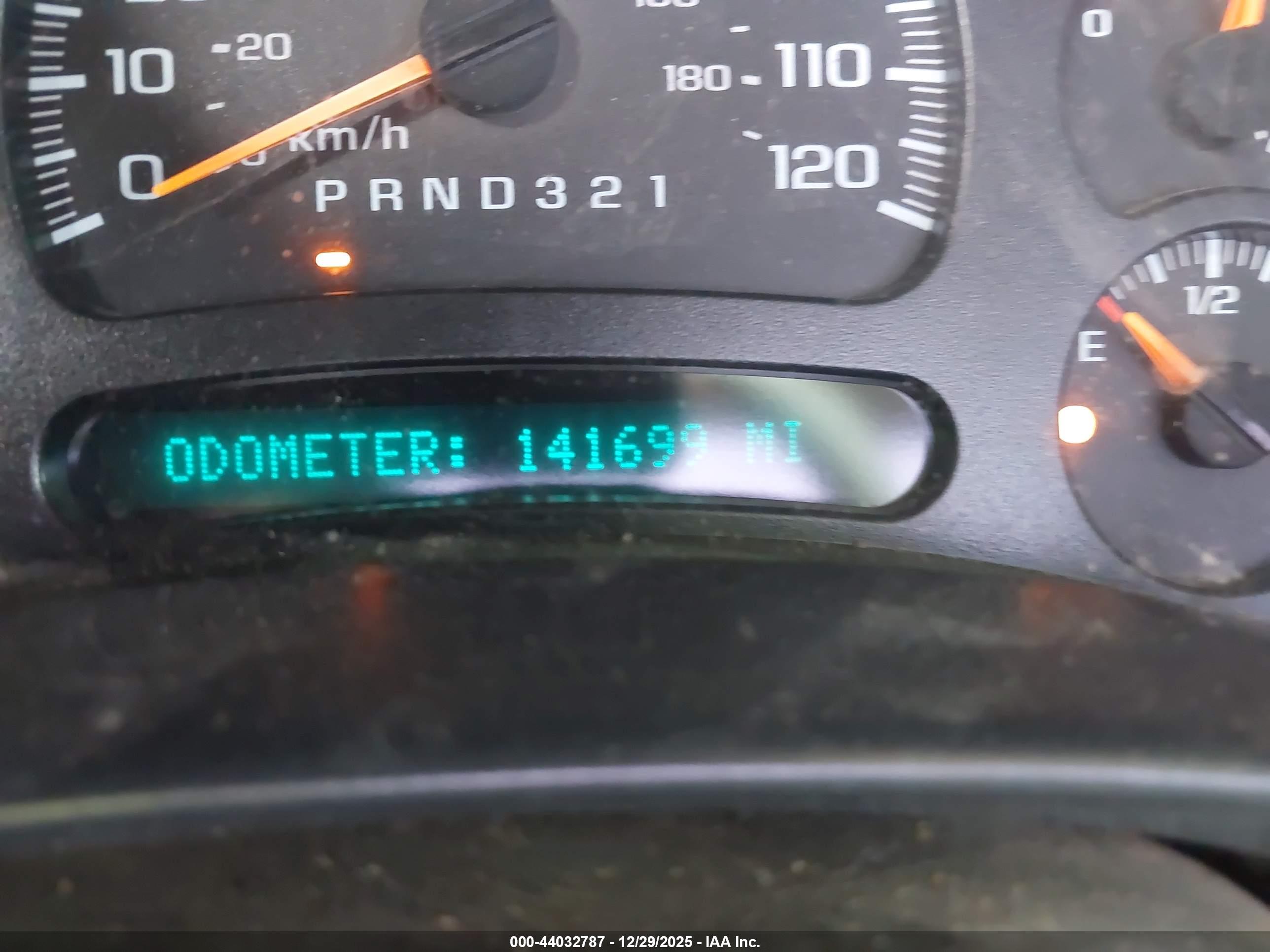 CHEVROLET SILVERADO image 7