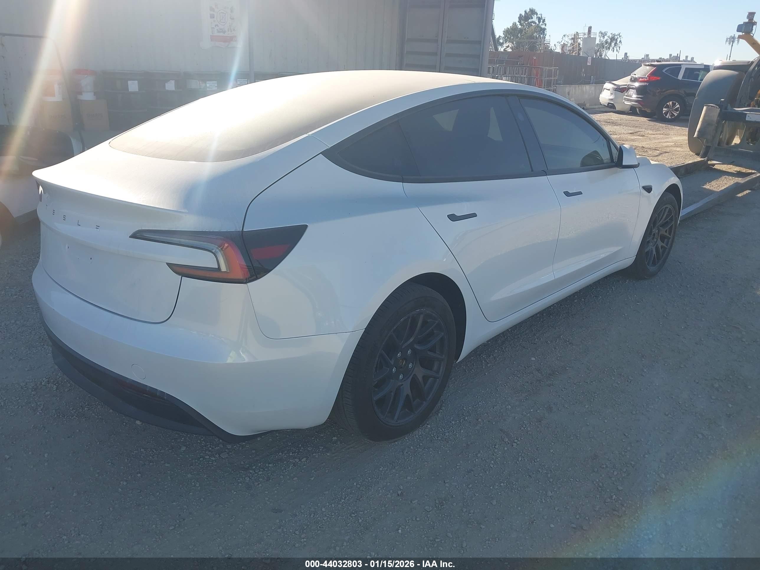 TESLA MODEL image 4