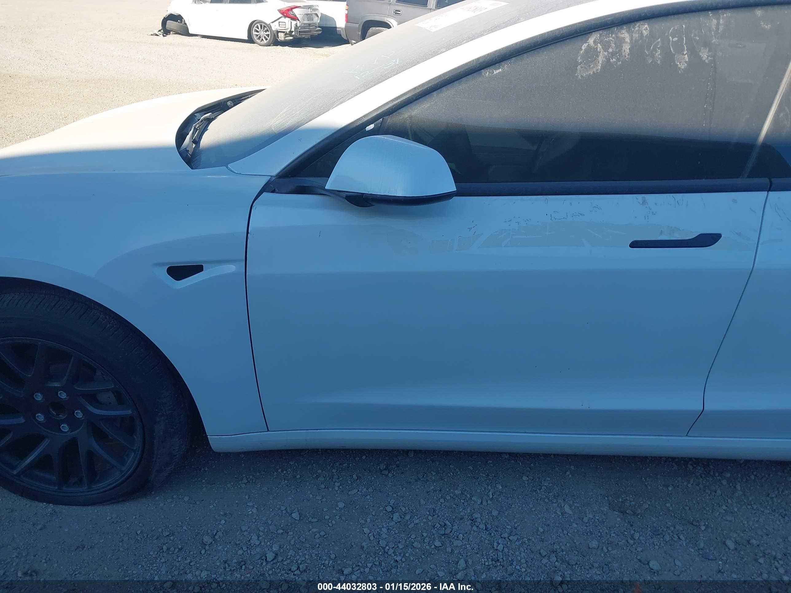 TESLA MODEL image 6