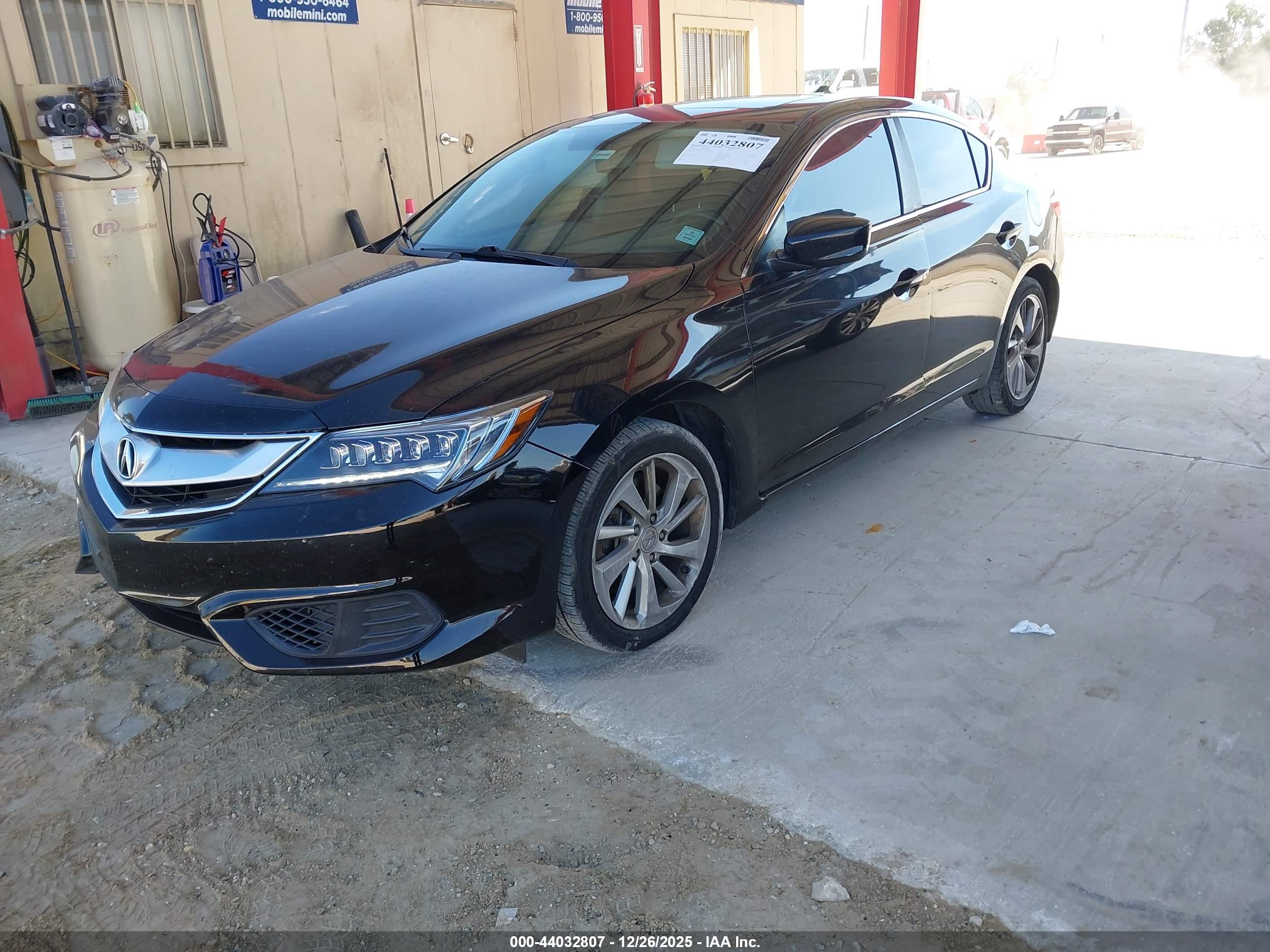 ACURA ILX image 2