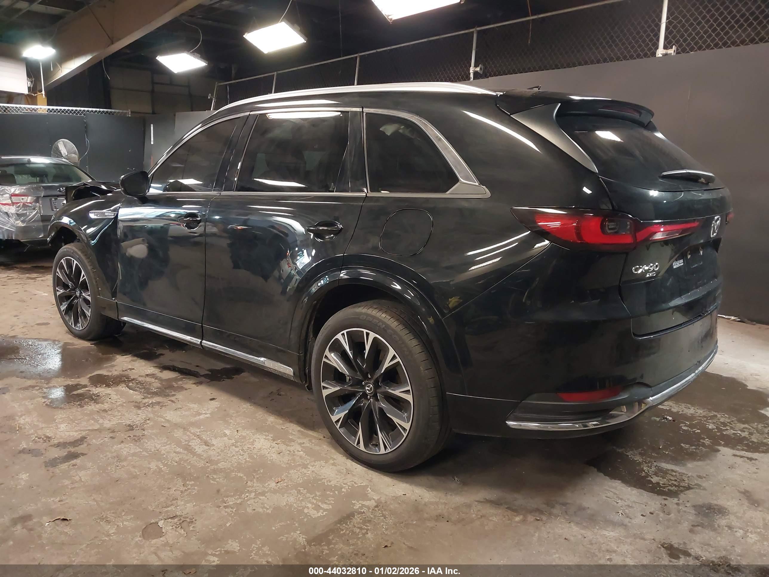 MAZDA CX-90 image 3
