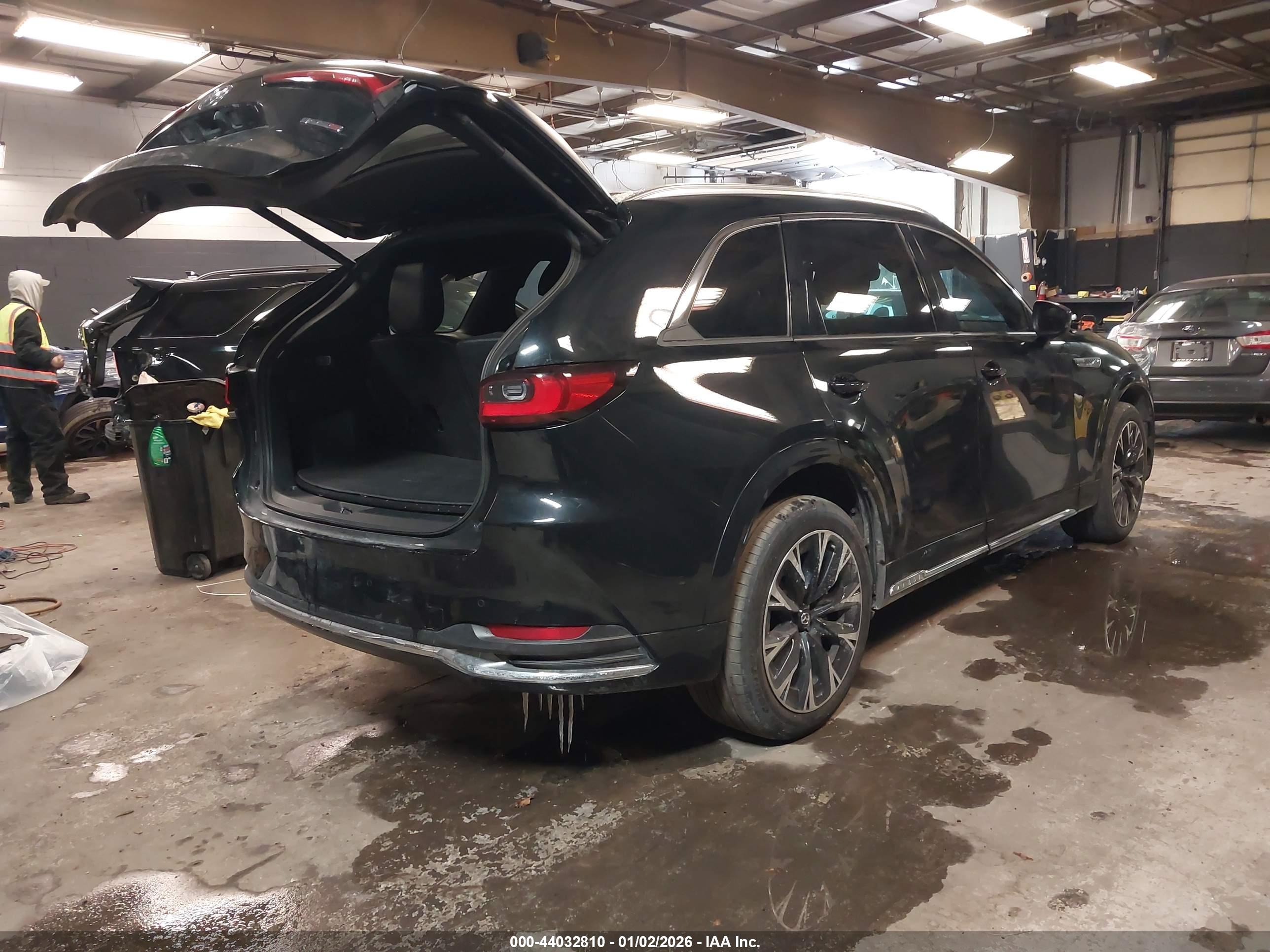 MAZDA CX-90 image 4