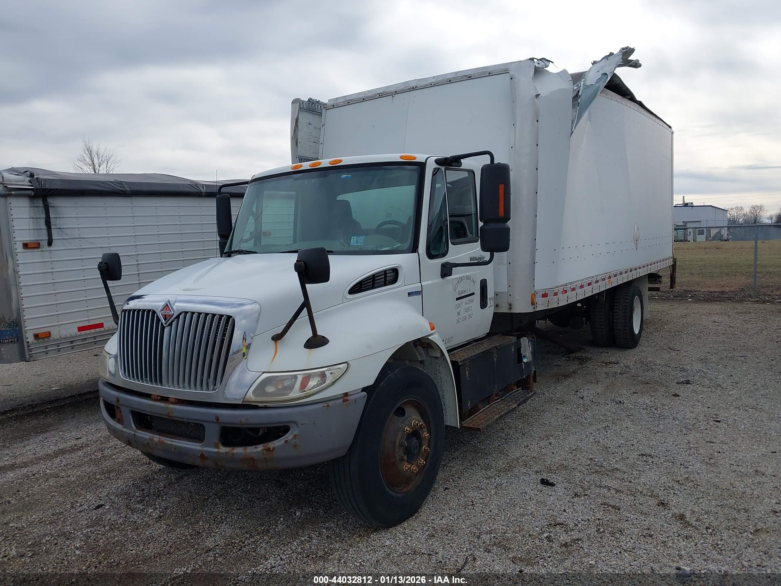 INTERNATIONAL 4000 image 2