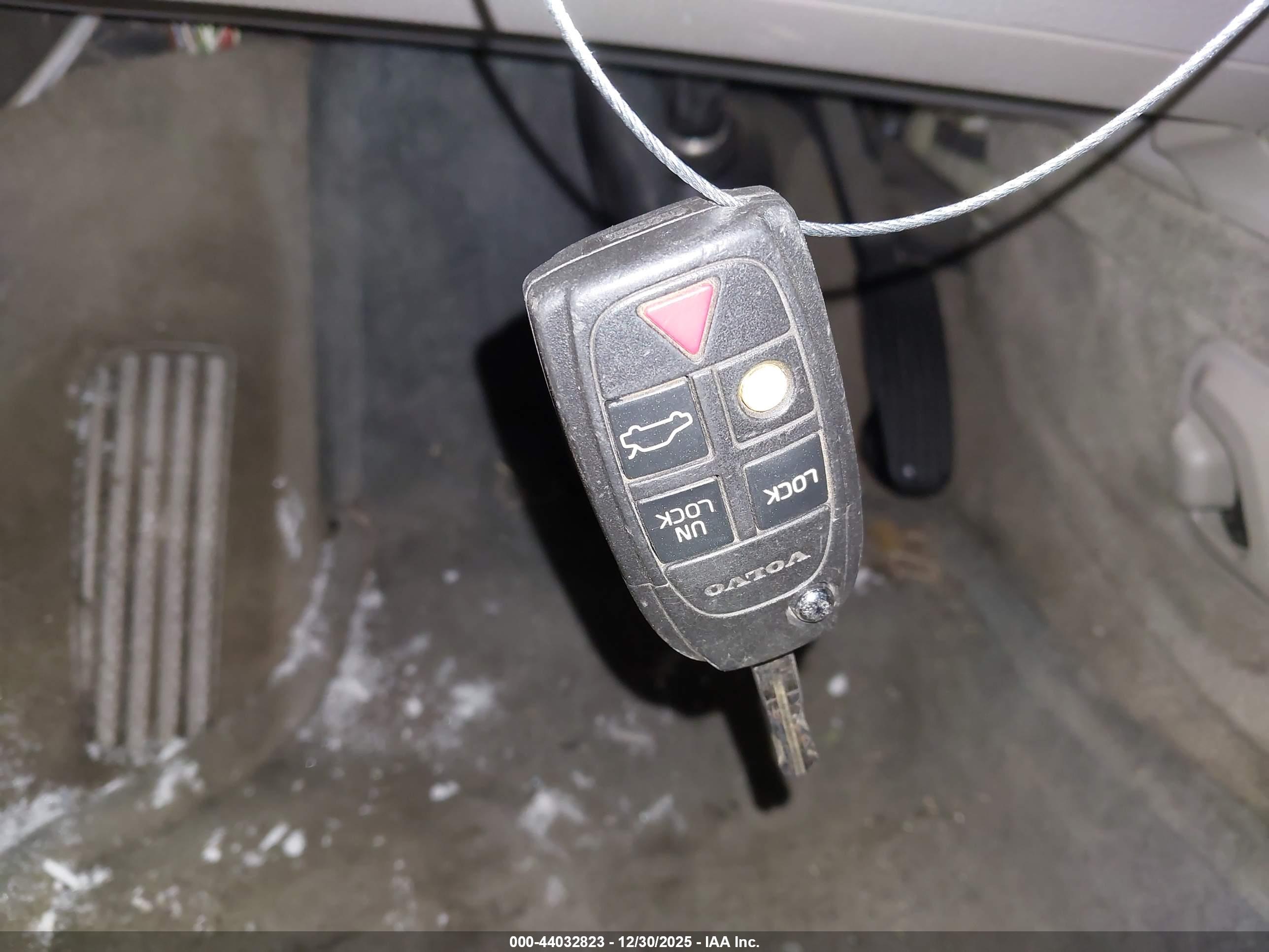 VOLVO XC90 image 11